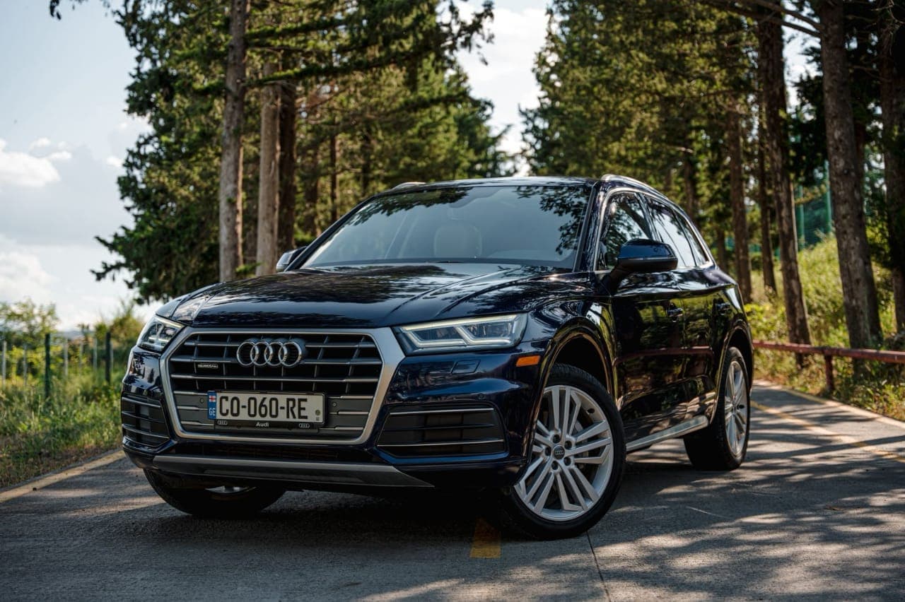 Audi Q5 2017 view 9