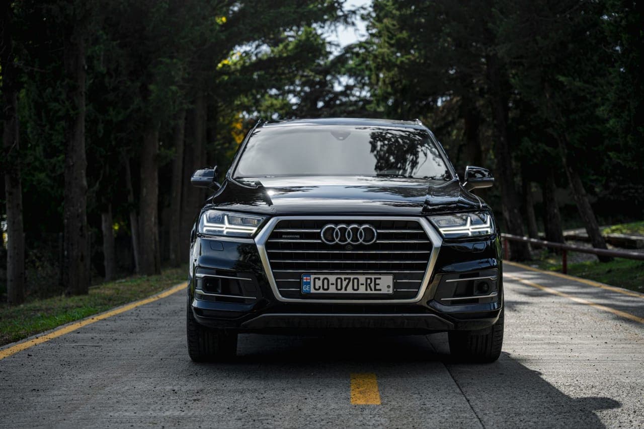 Audi Q7 2017 view 10