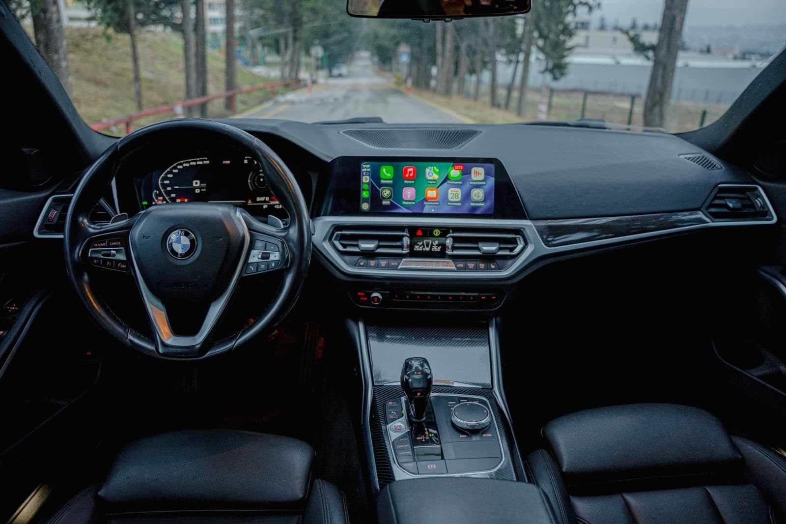 Bmw 330 2019 view 4