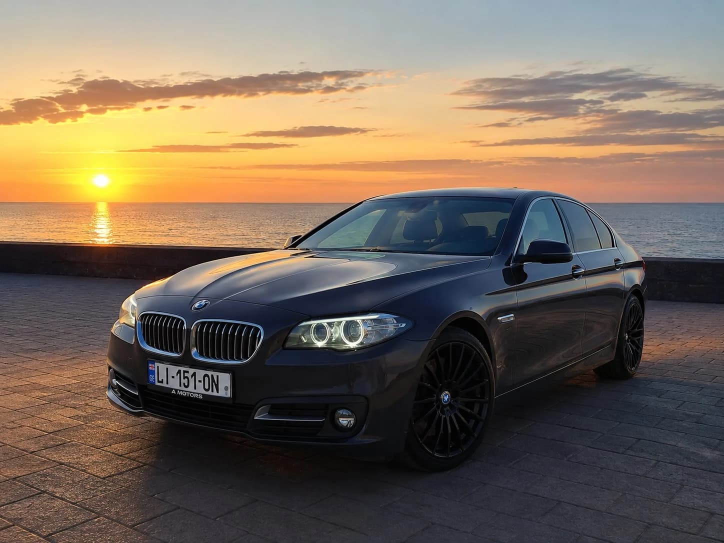 იქირავე BMW 5 SERIES