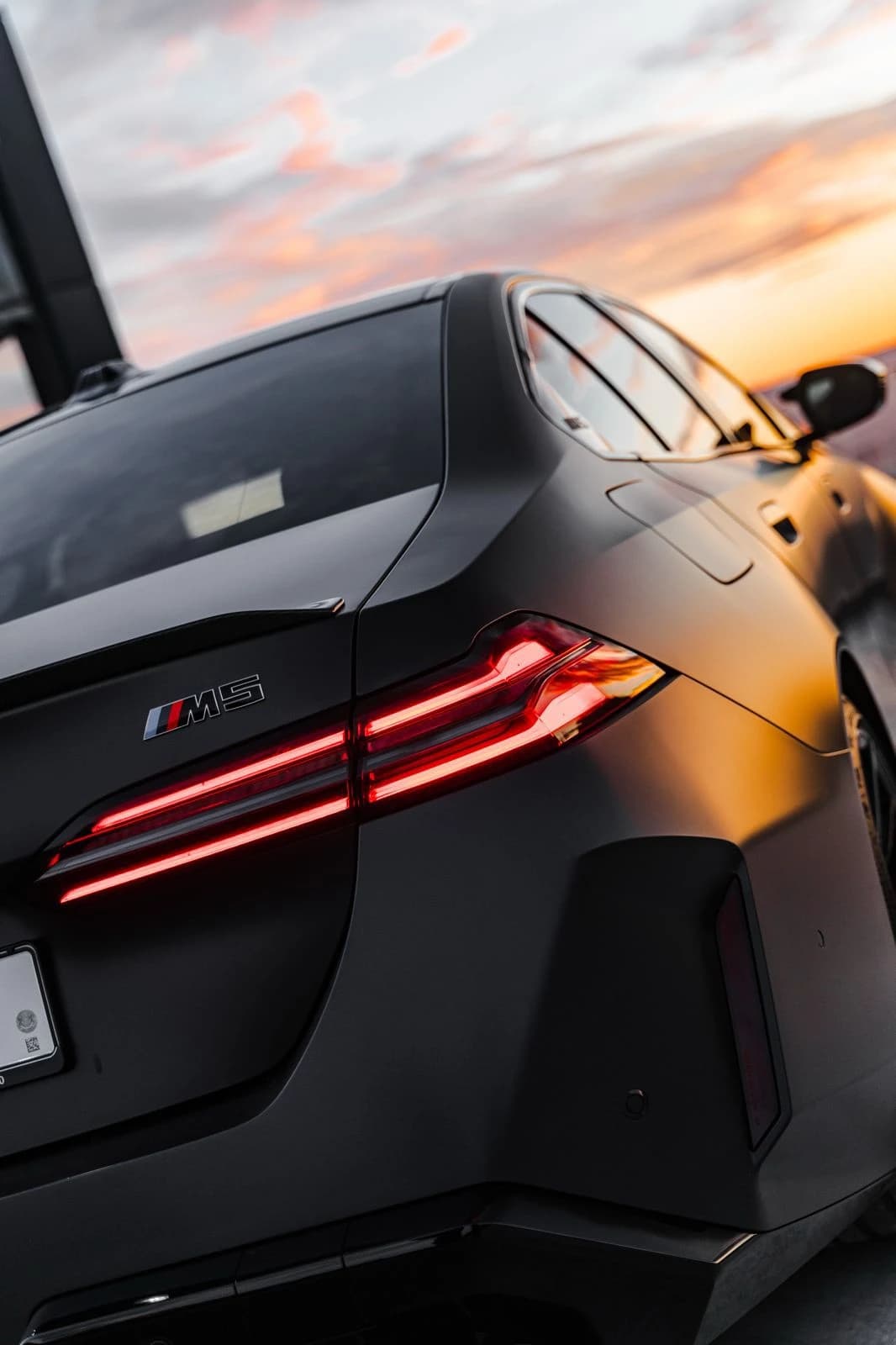 BMW M5 cs 2025  view 1