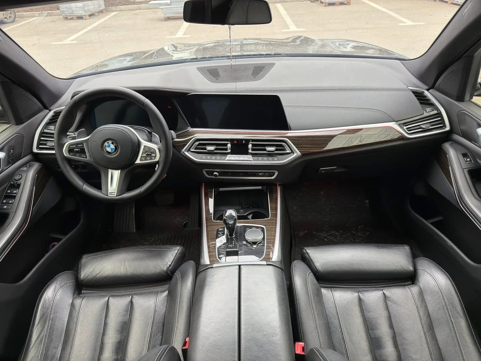 BMW X5 M40i 2021 view 1