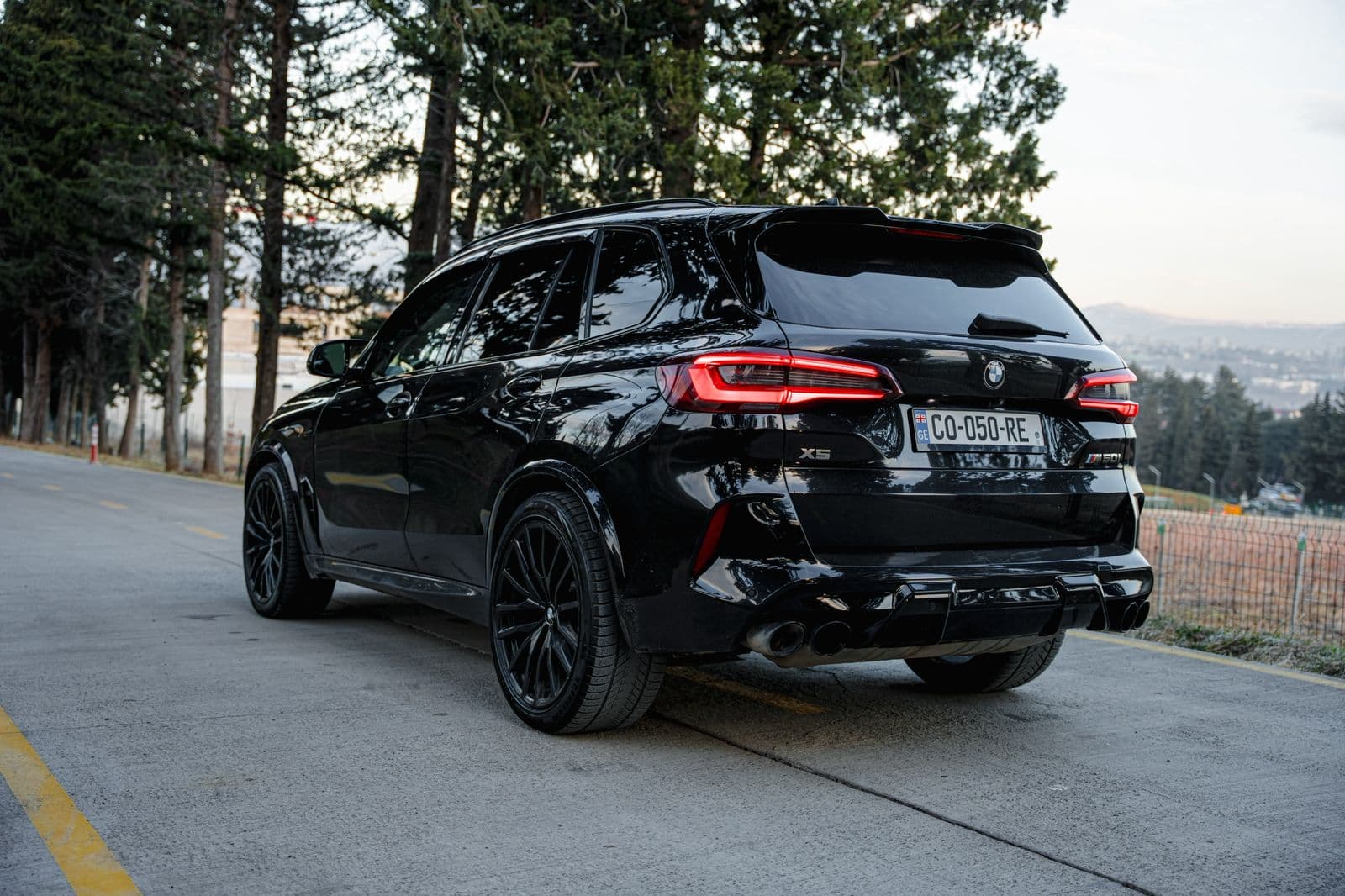 Bmw x5 m50i 2021 view 5