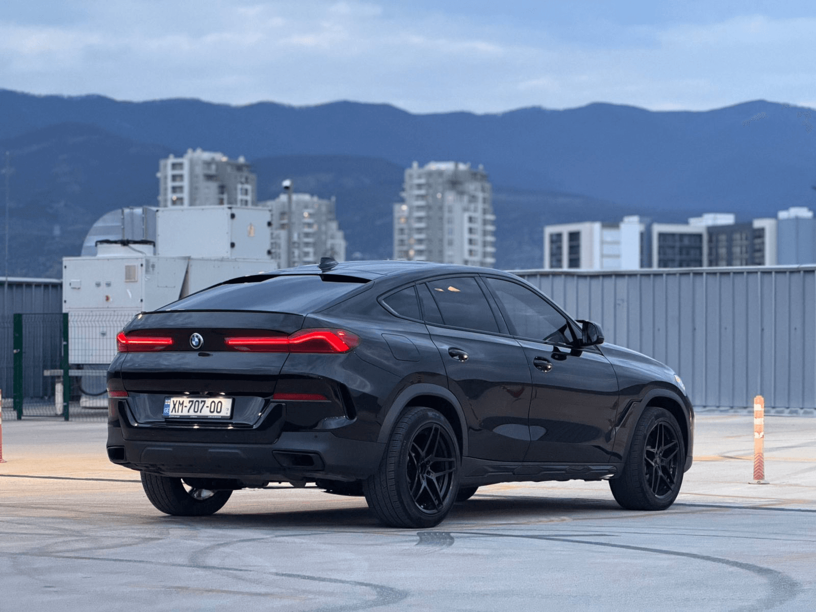 Rent BMW X6 XDRIVE 40I in Tbilisi — photo 5