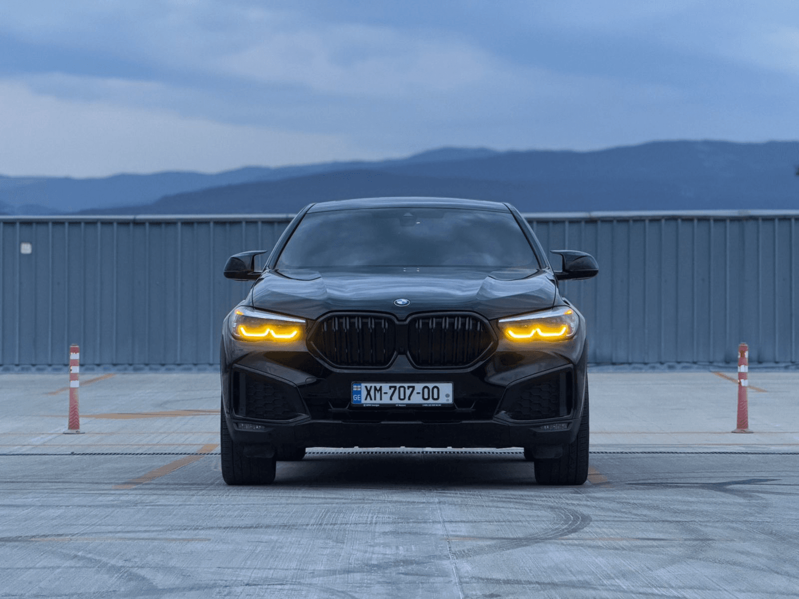 Rent BMW X6 XDRIVE 40I in Tbilisi — photo 1