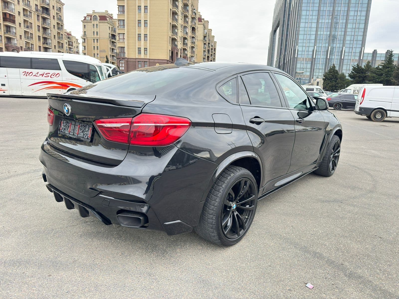 Bmw x6 2018 view 8