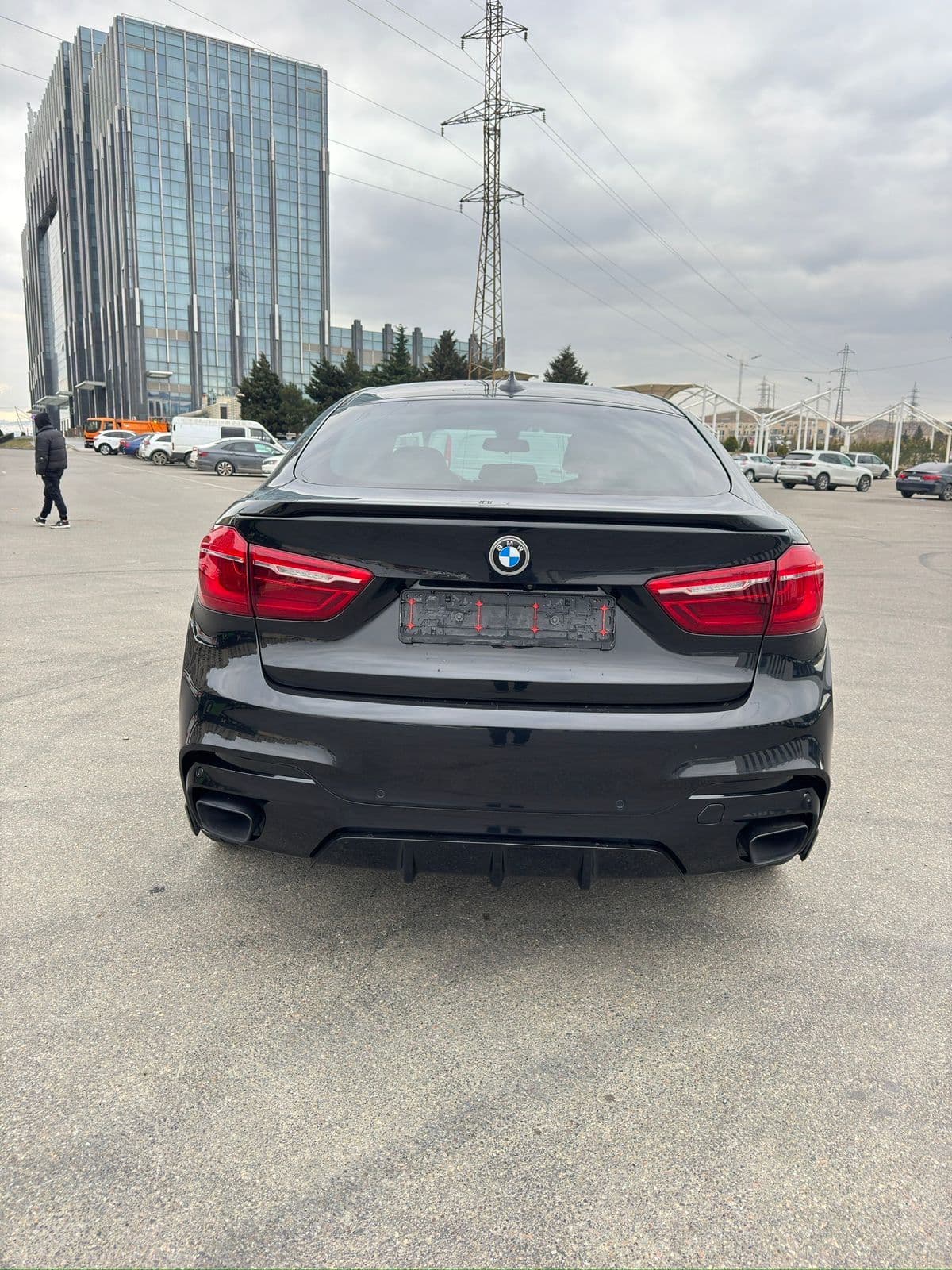Bmw x6 2018 view 6