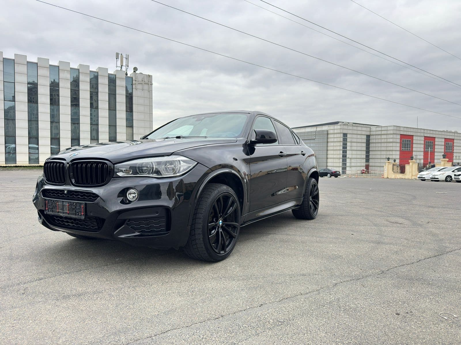 Bmw x6 2018 view 2