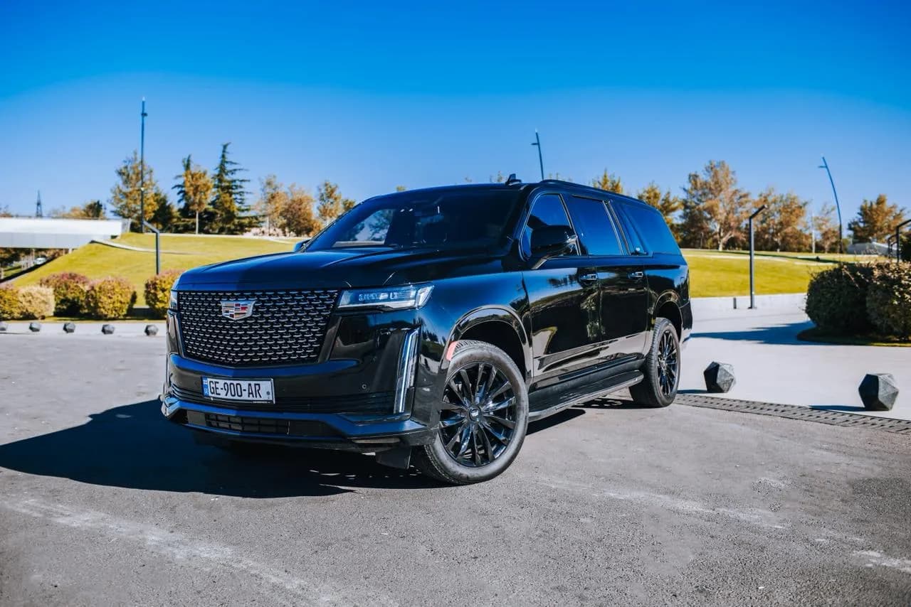 Cadilac esqalade 2024  view 1