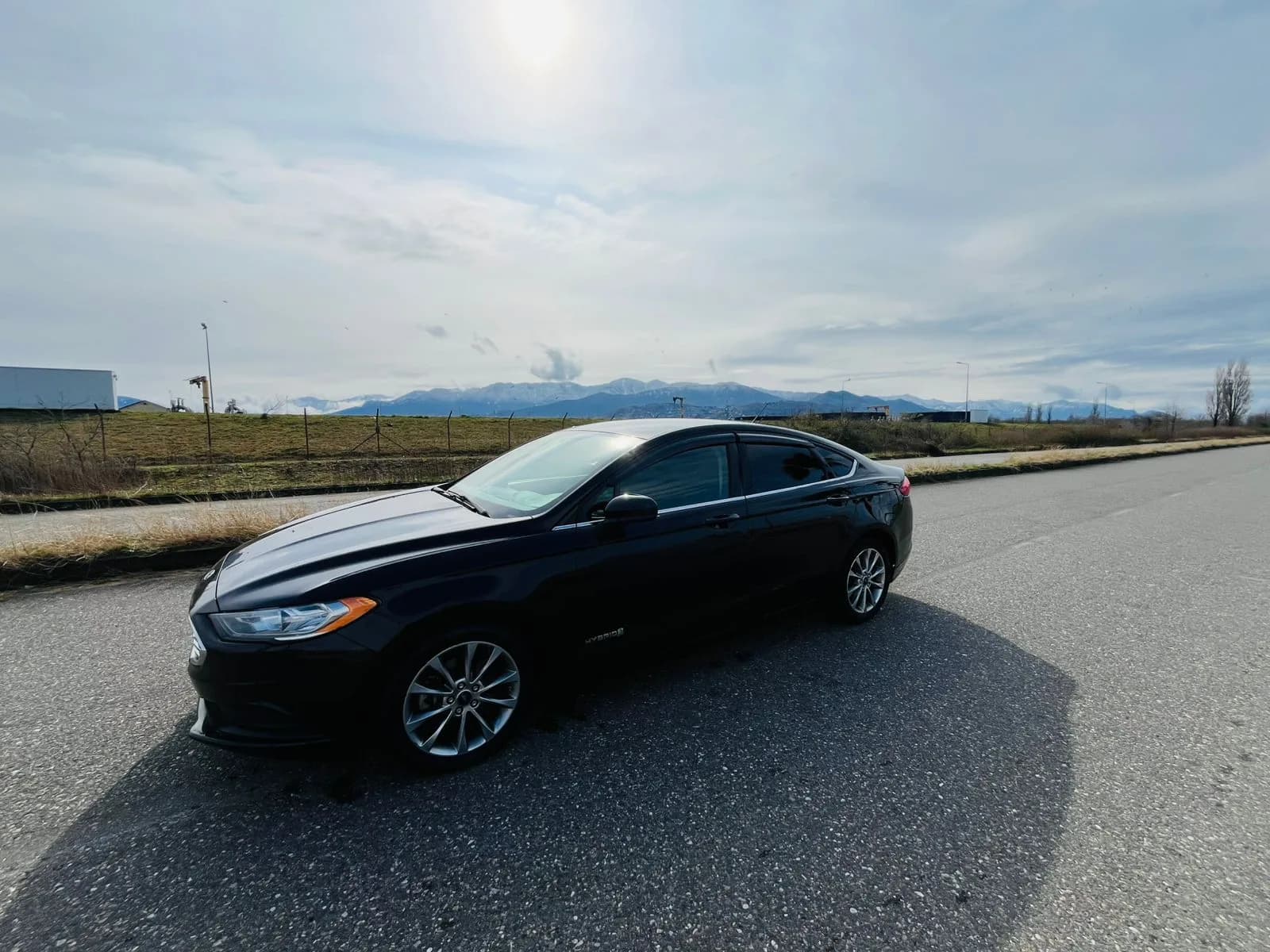 FORD FUSION HYBRID photo 3