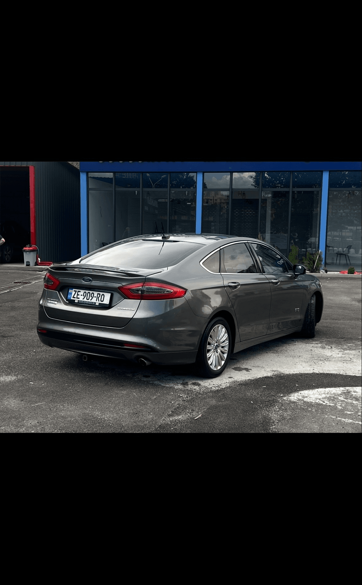 Ford Fusion photo 3
