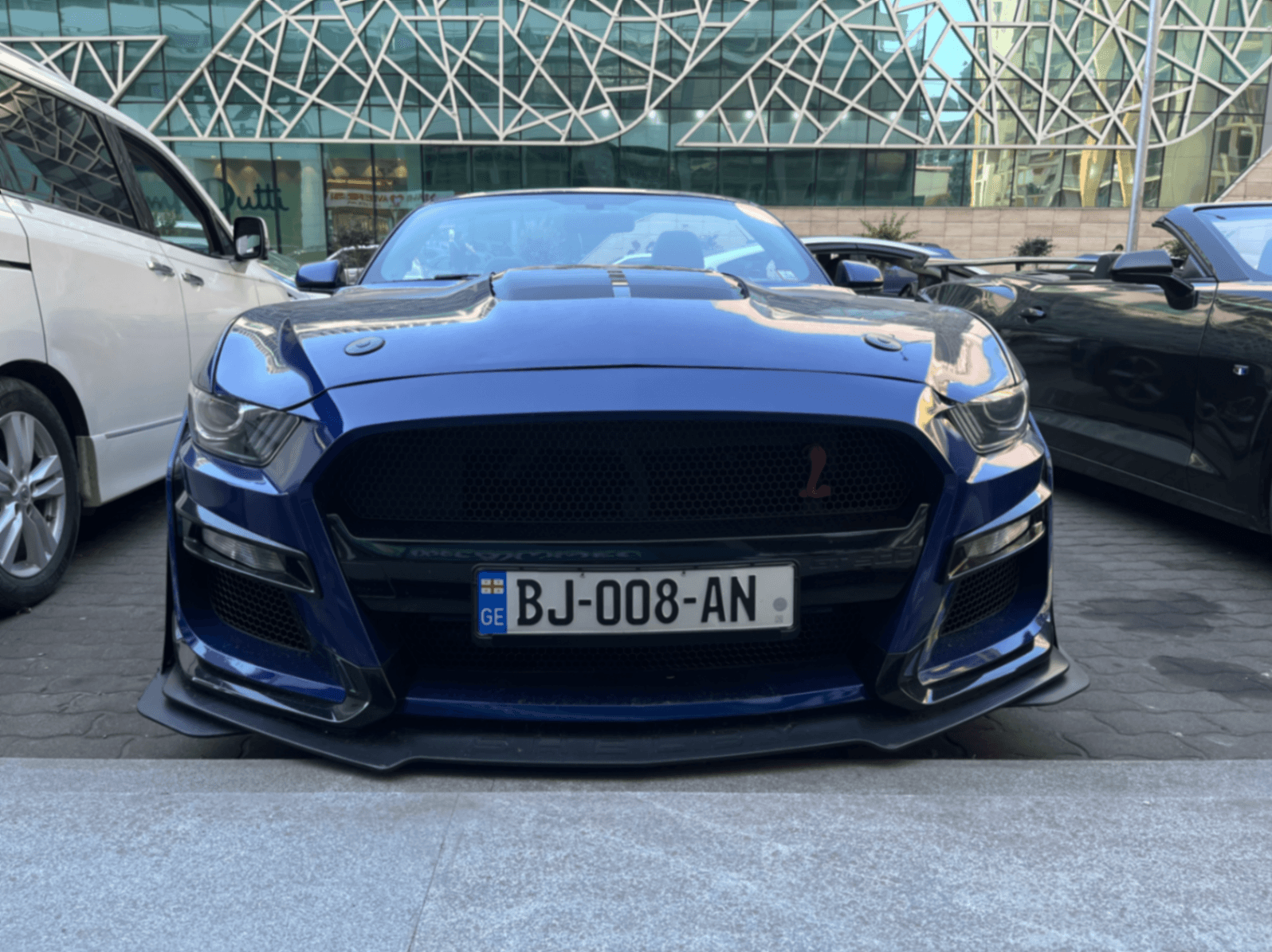 Rent Ford mustang in Batumi — photo 2
