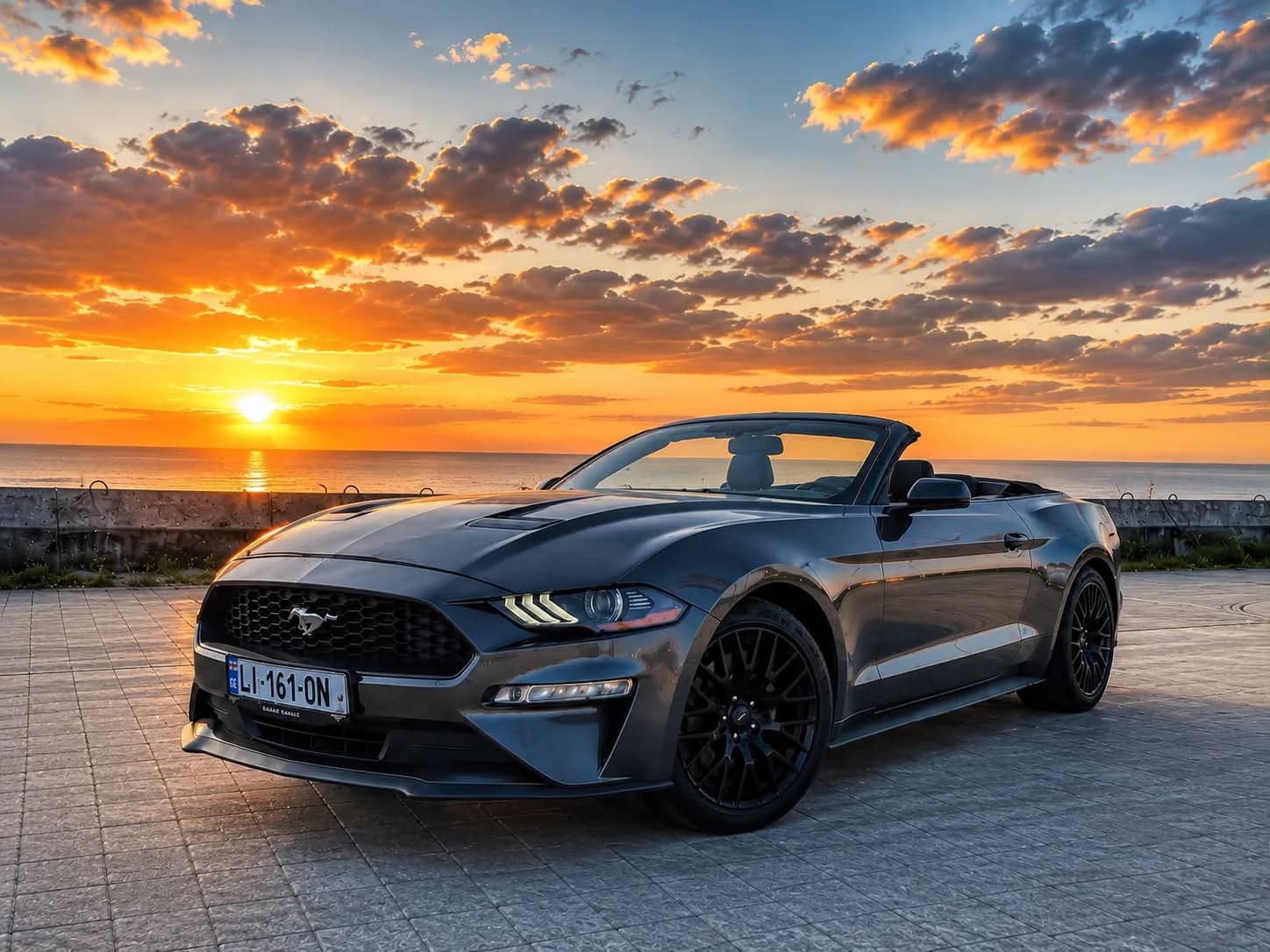 იქირავე FORD MUSTANG CONVERTIBLE