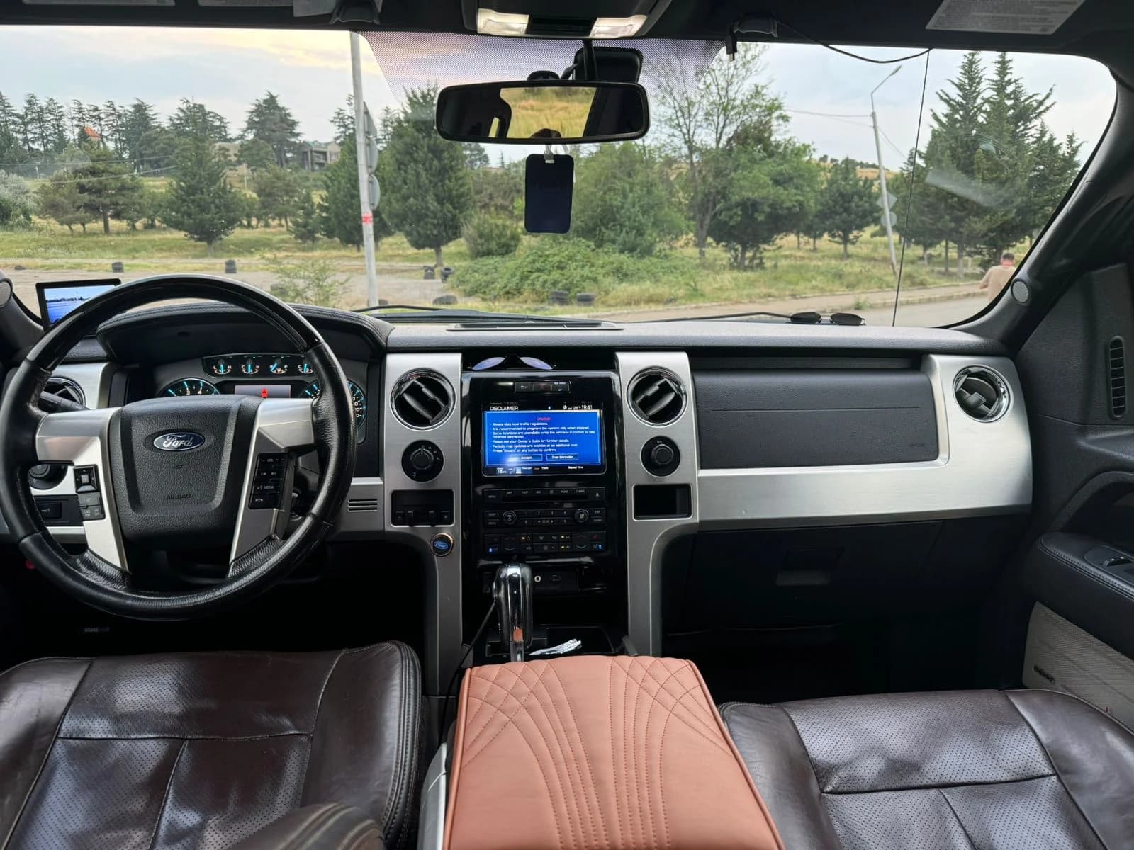 Fordi f150 2012 view 2