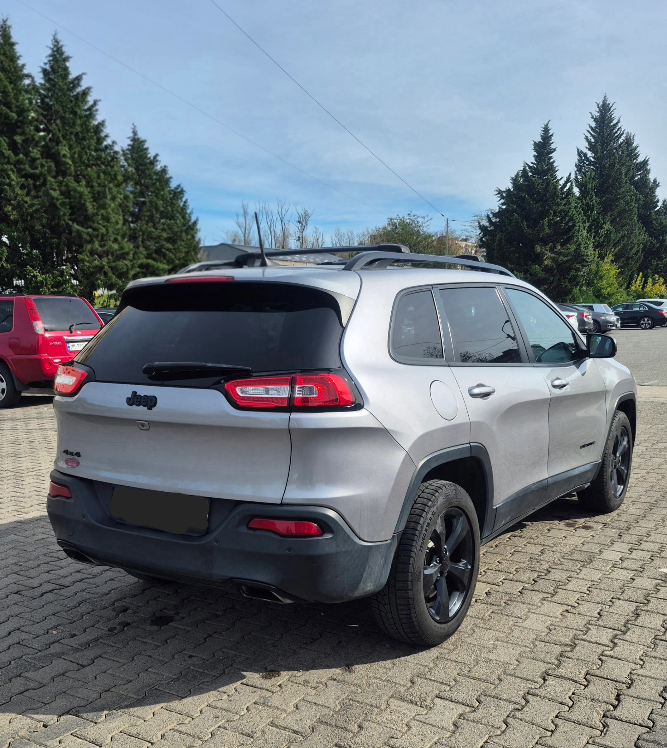 Rent Jeep Cherokee in Kutaisi — photo 4