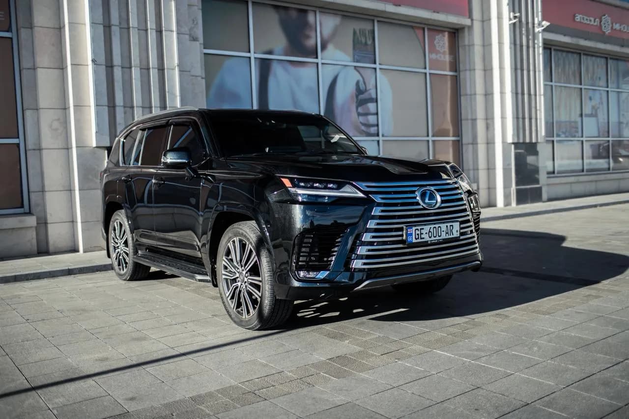 Lexus Lx 600 2024 view 2