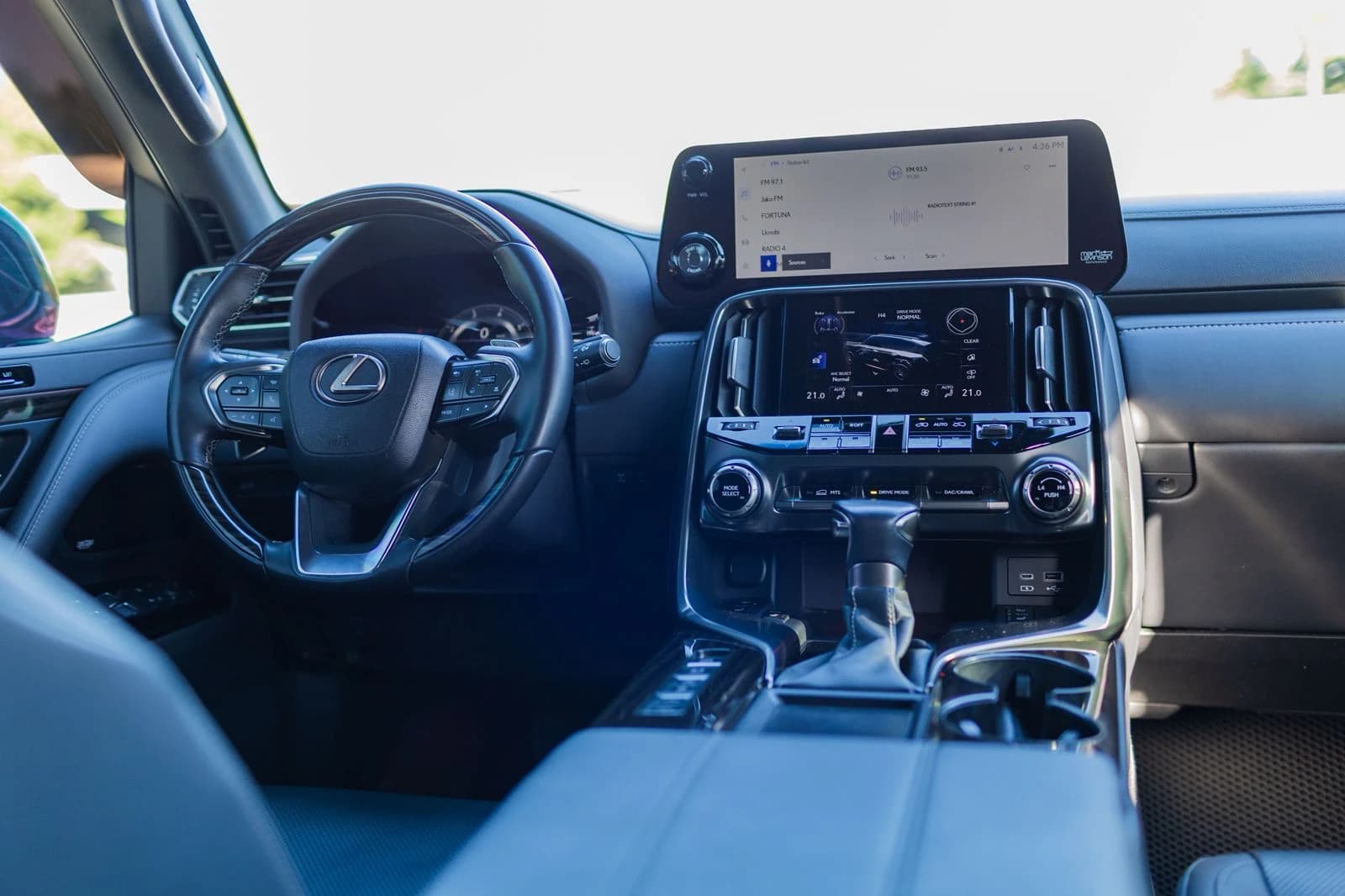 Lexus Lx 600 2024 view 5