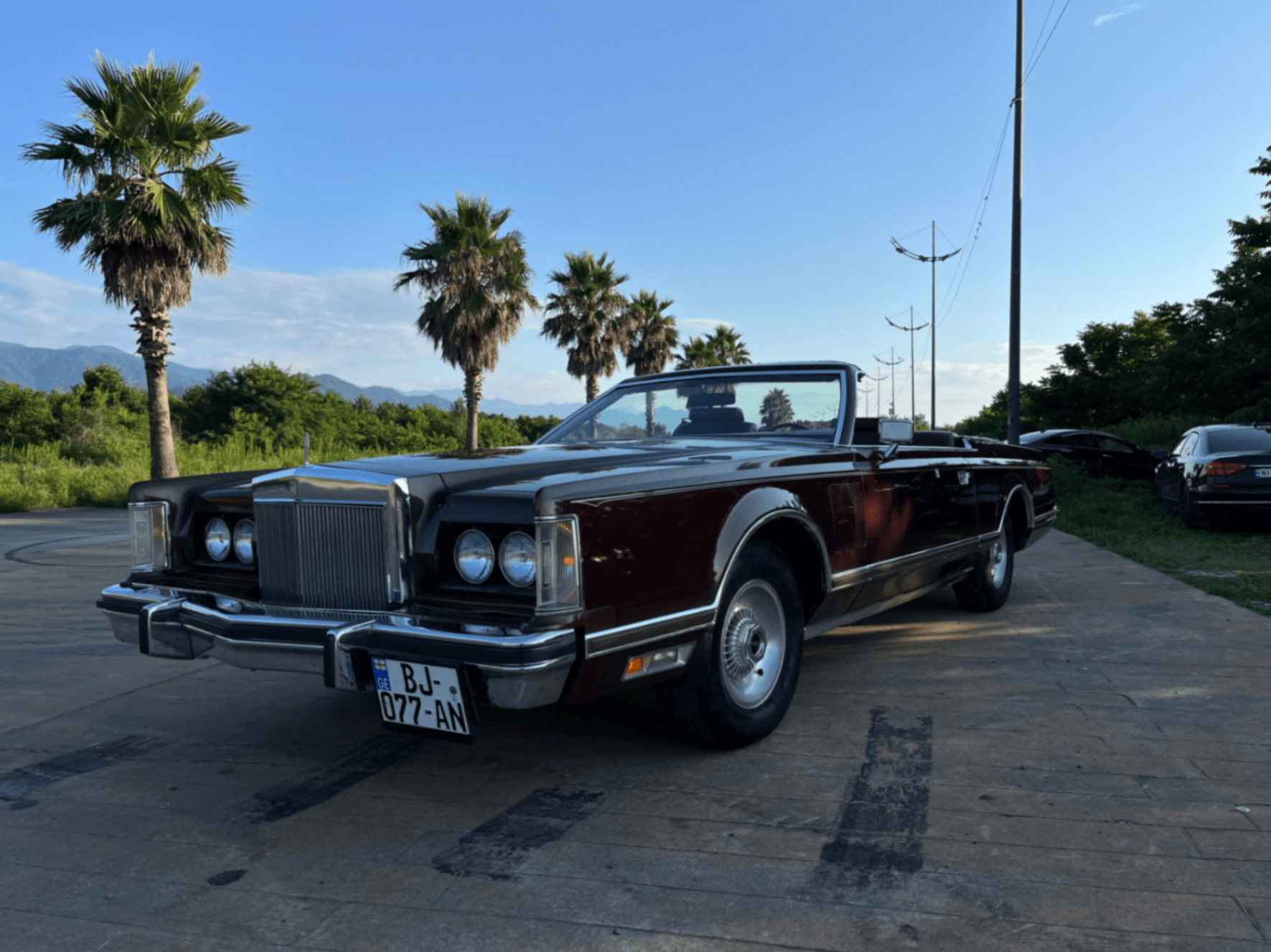 Rent Lincoln continental in Batumi — photo 1