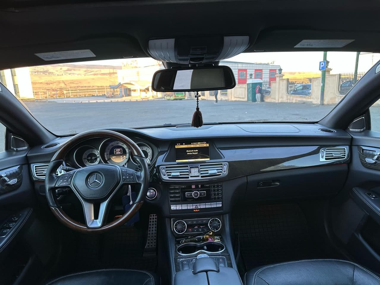 Mercedes-benz cls 550 2012  view 9