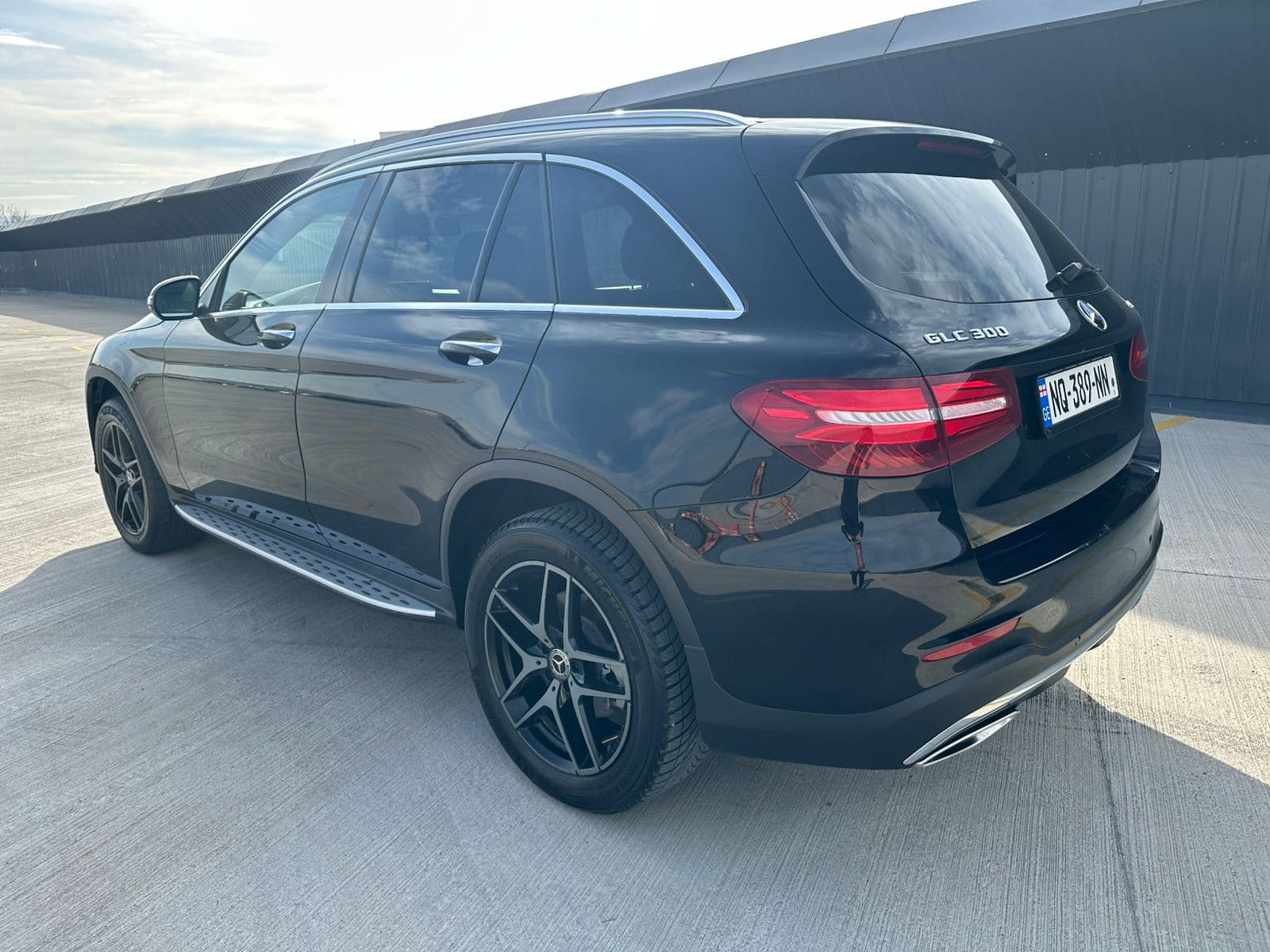 Mercedes-benz Glc 300 2018 view 6