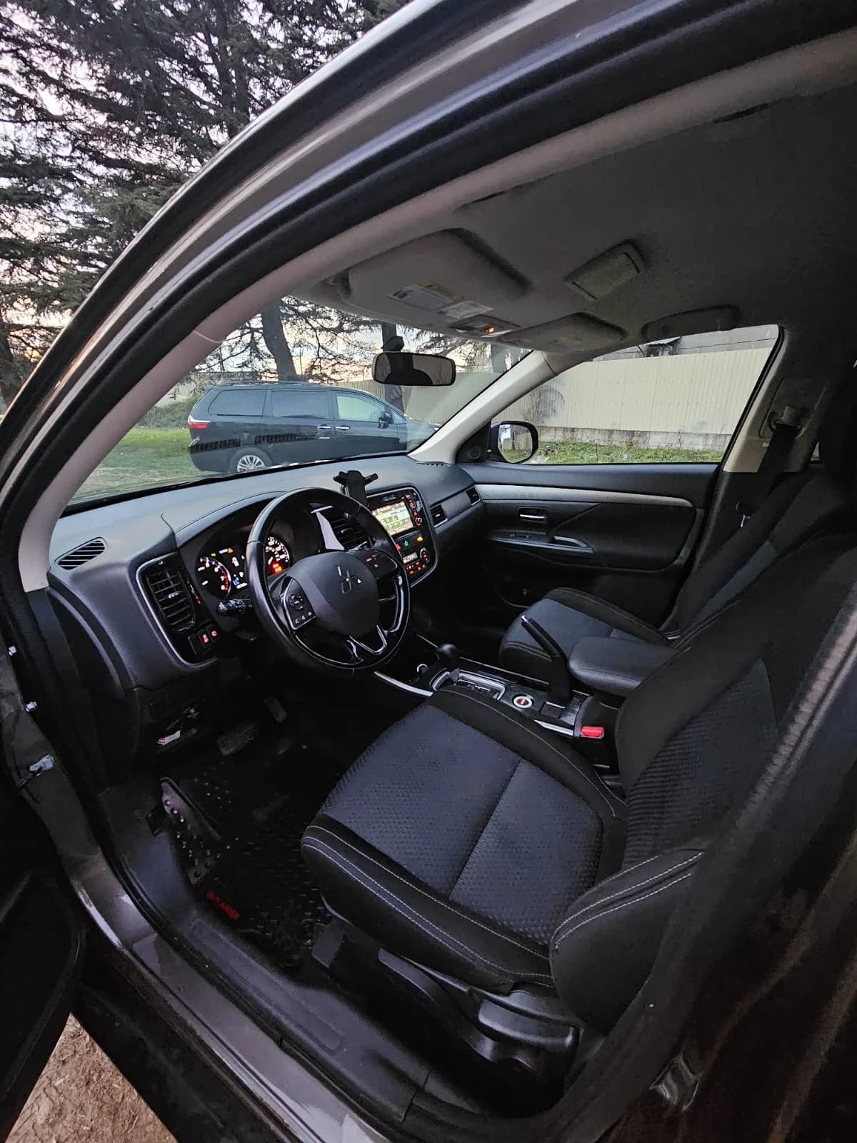 Rent Mitsubishi Outlander in Kutaisi — photo 7