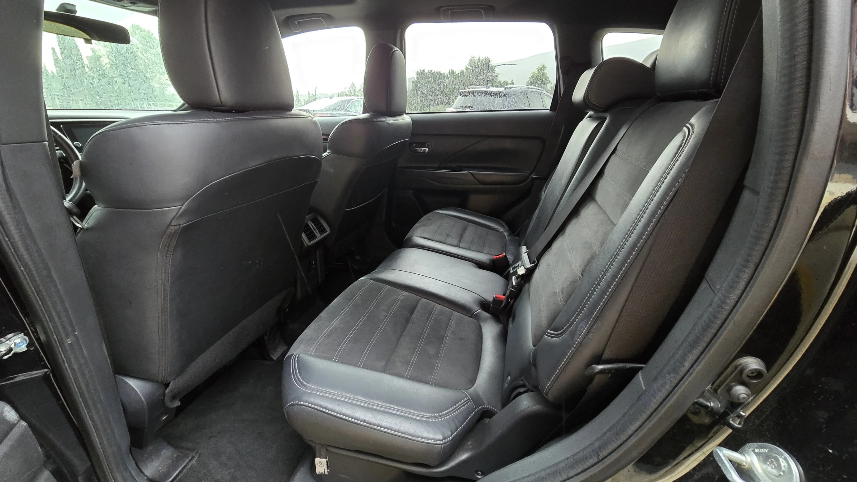 Rent Mitsubishi Outlander in Tbilisi — photo 7