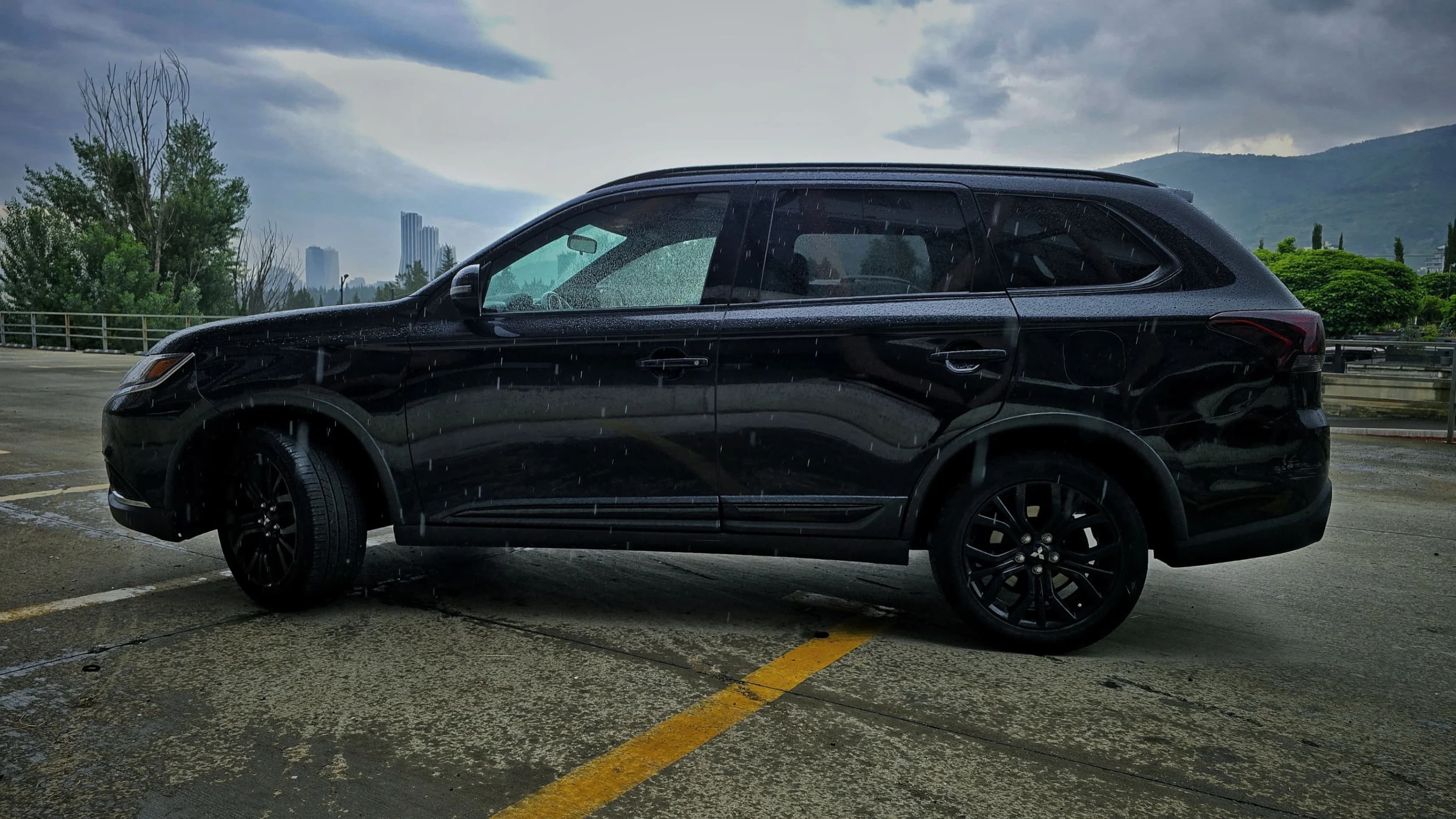 Rent Mitsubishi Outlander in Tbilisi — photo 4