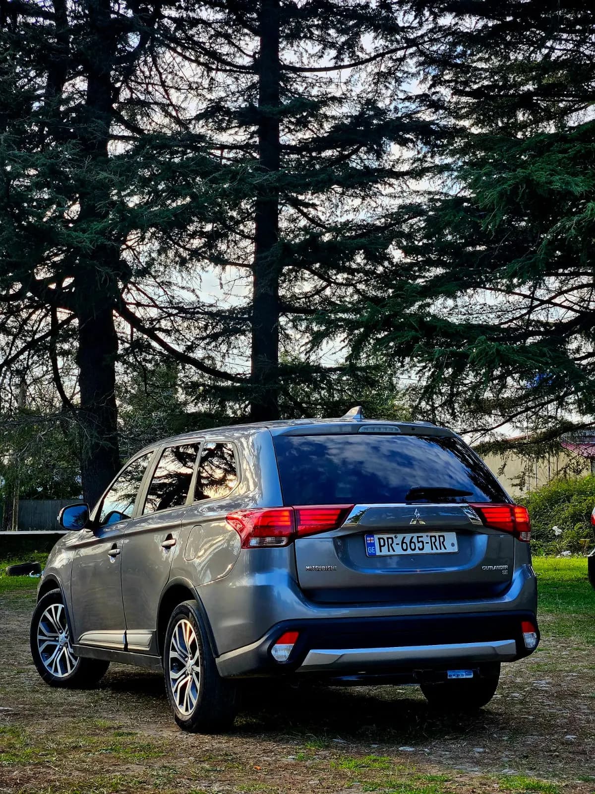 Rent Mitsubishi Outlander in Kutaisi — photo 3