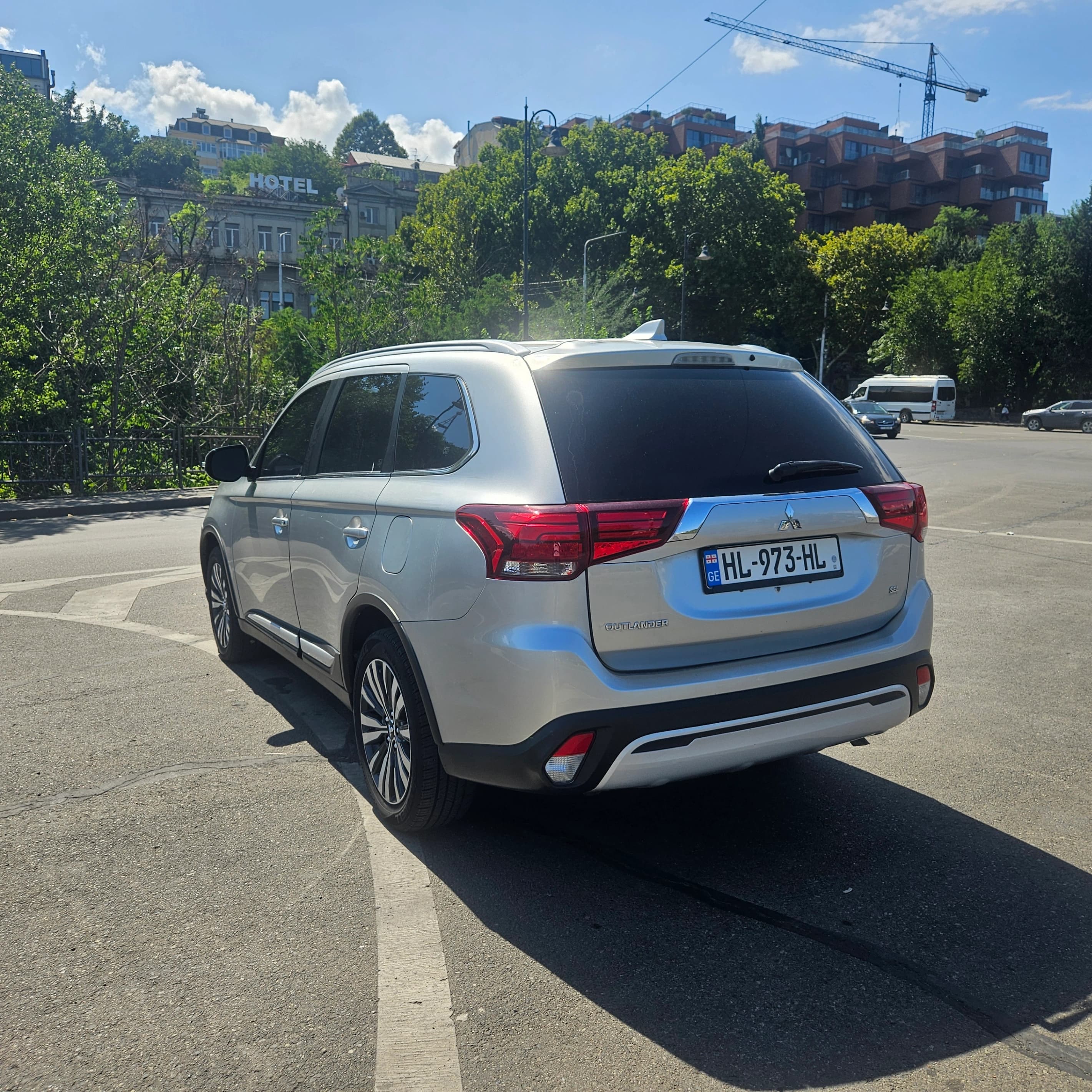 Mitsubishi Outlander 2020 photo 2