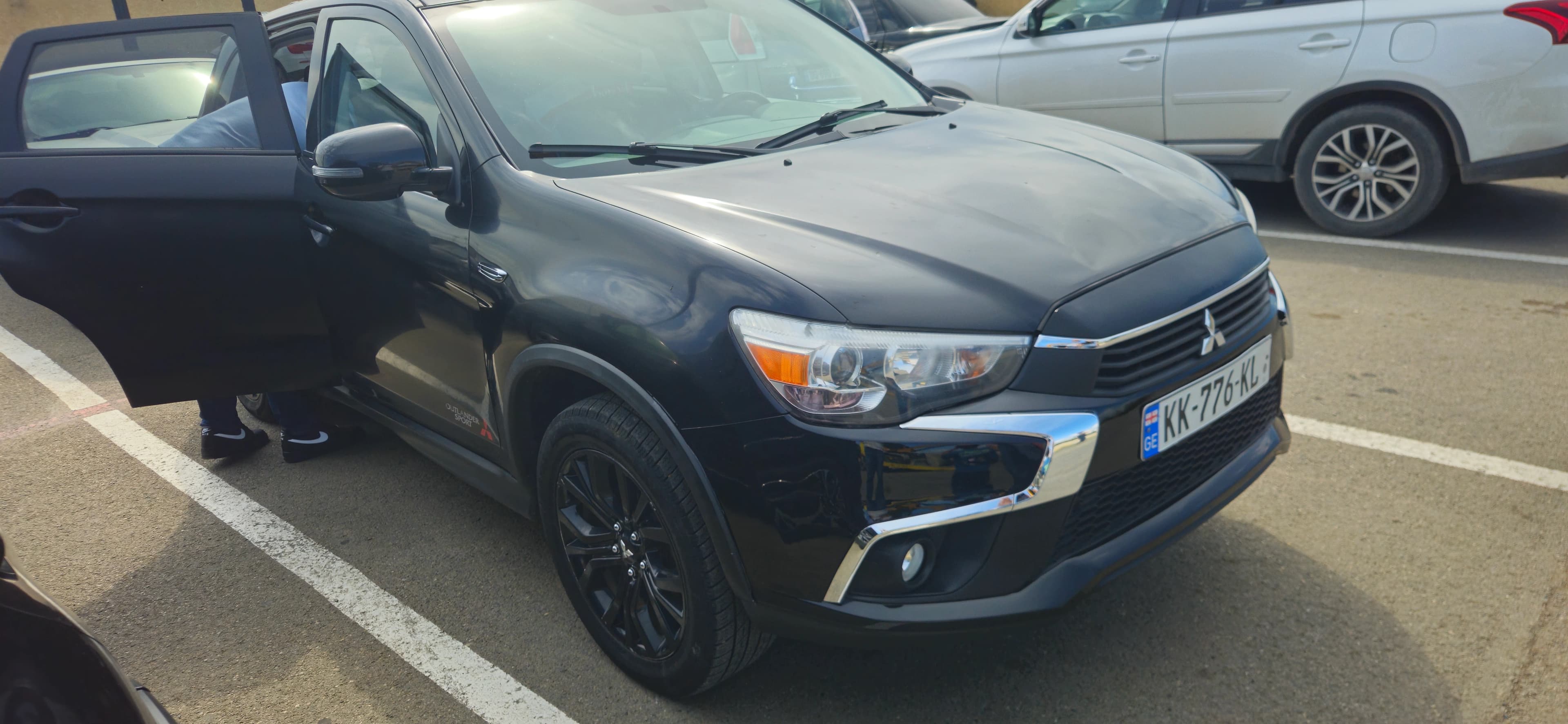 Mitsubishi Outlander Sport 2017 photo 2
