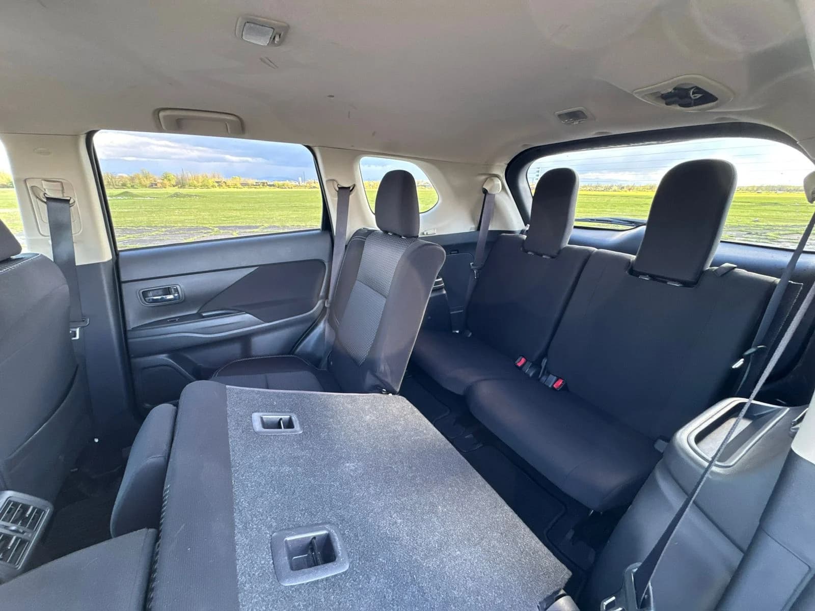 Rent Mitsubishi Outlander in Kutaisi — photo 7