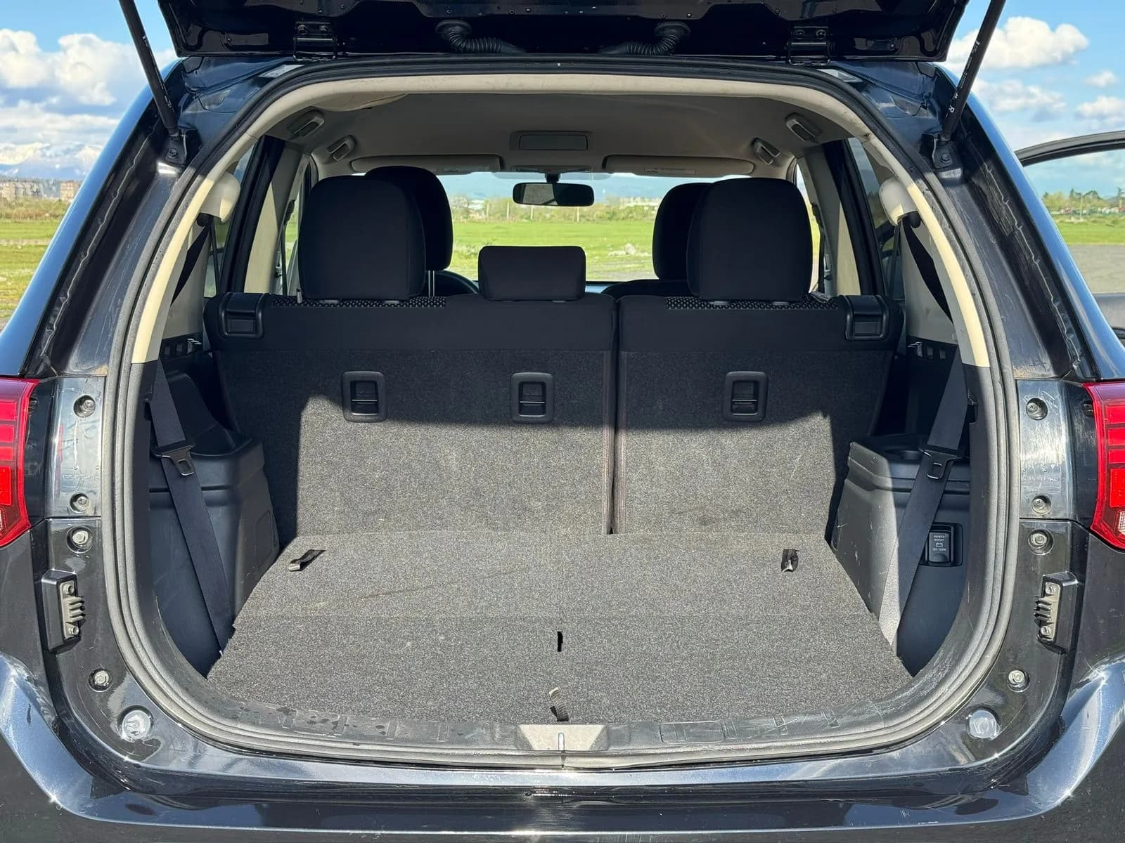 Rent Mitsubishi Outlander in Kutaisi — photo 8