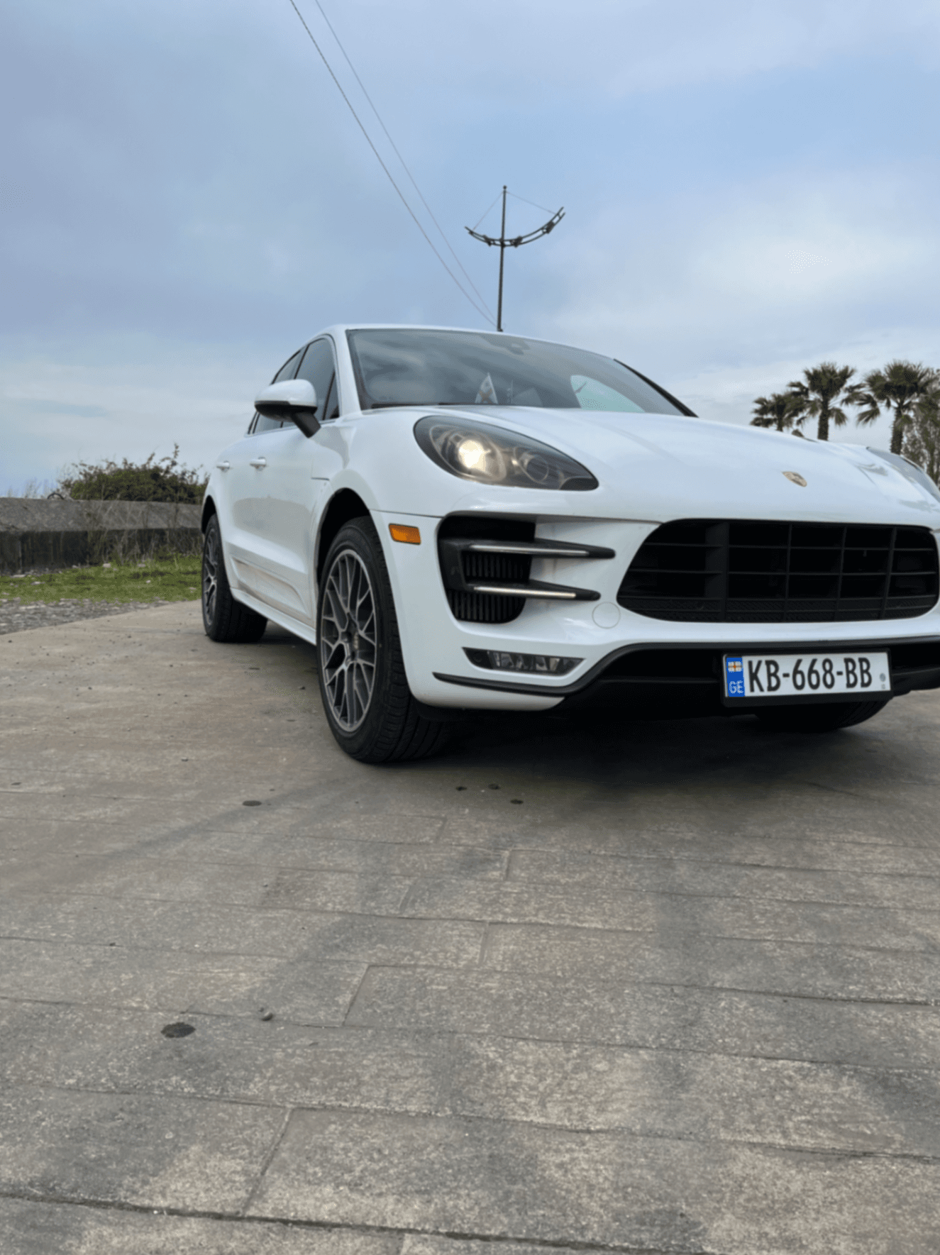Rent Porsche macan in Batumi — photo 1