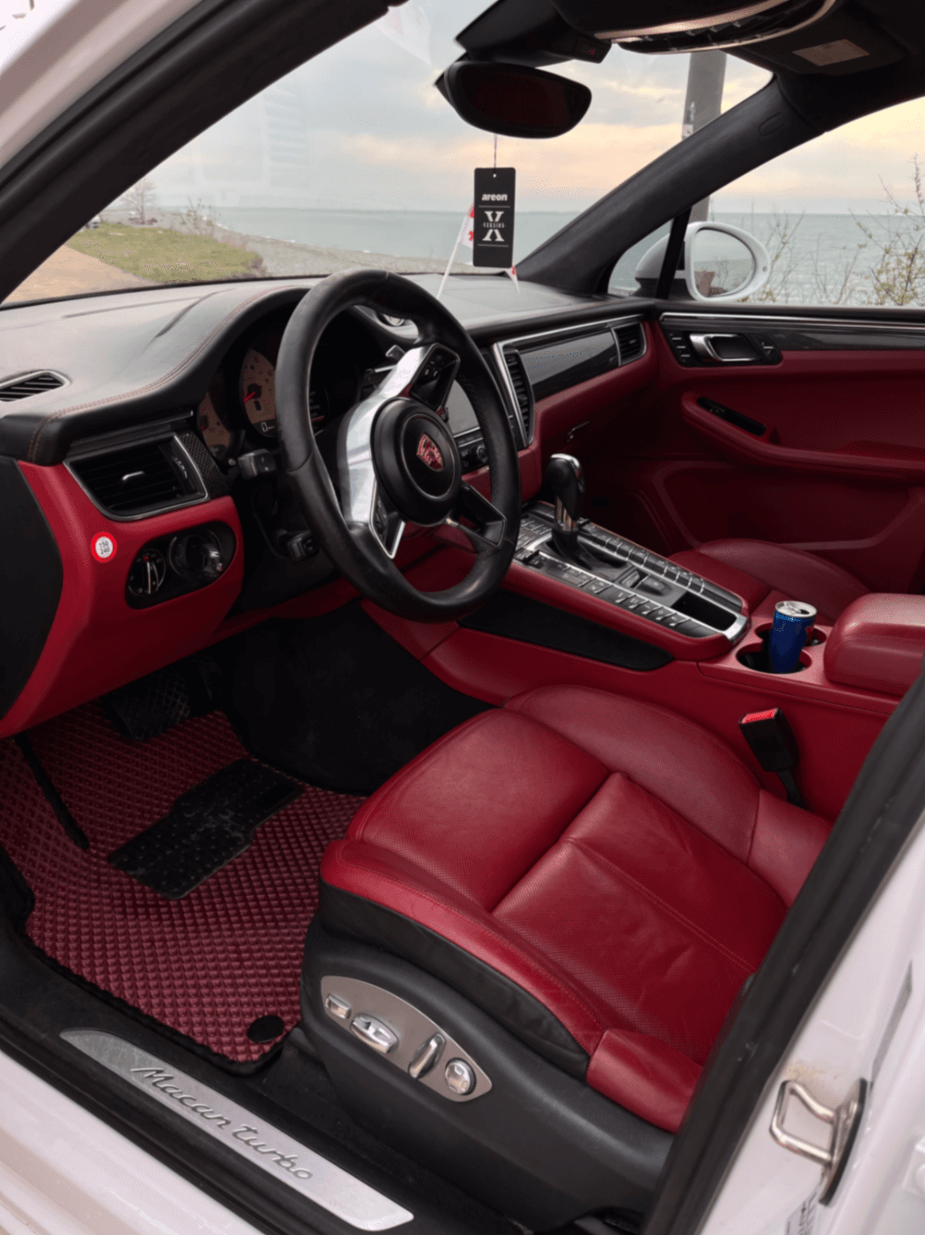 Rent Porsche macan in Batumi — photo 4