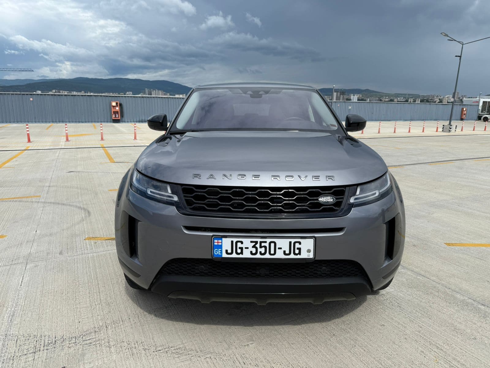 Range rover evoque 2021 view 1