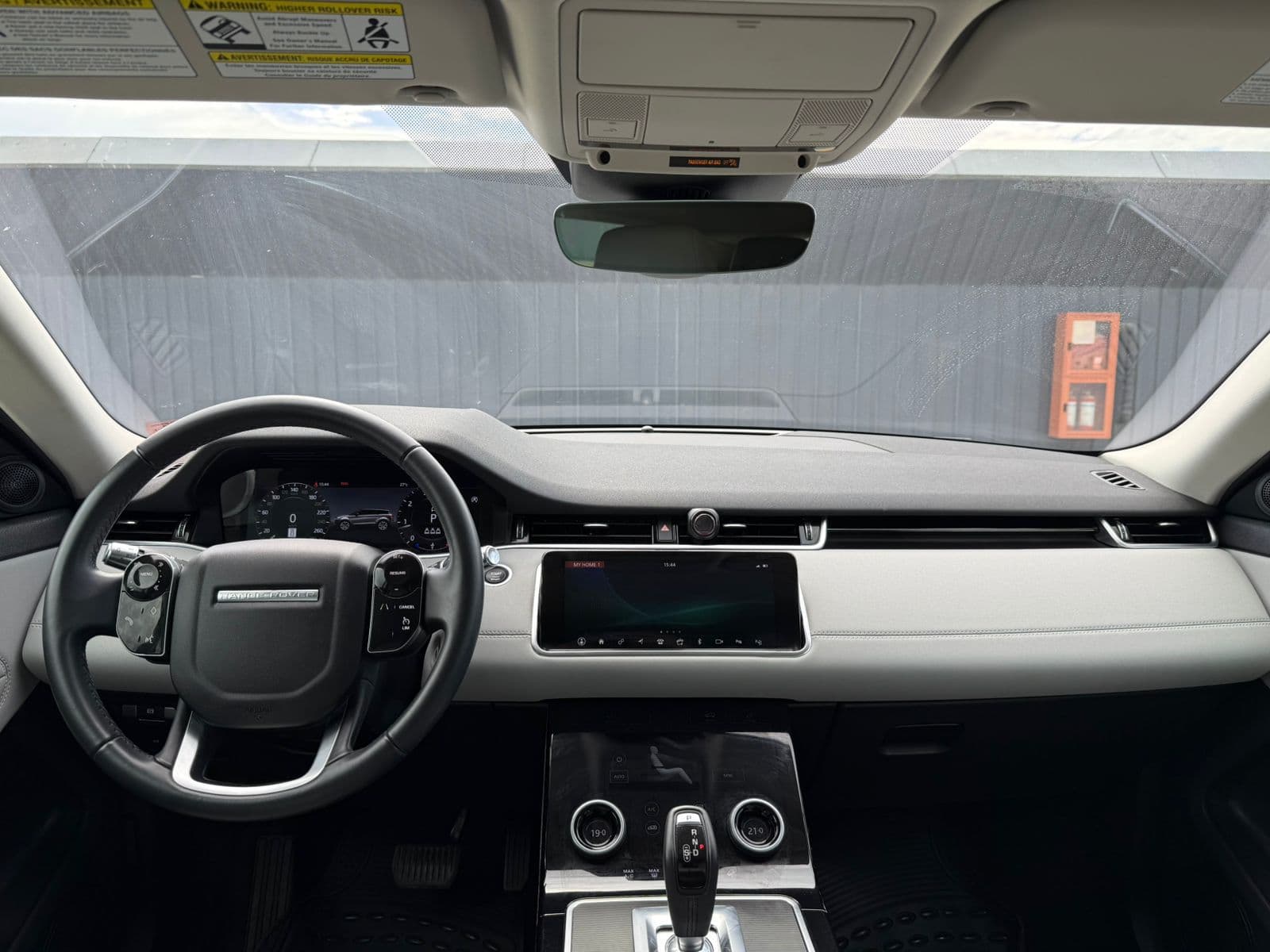 Range rover evoque 2021 view 8