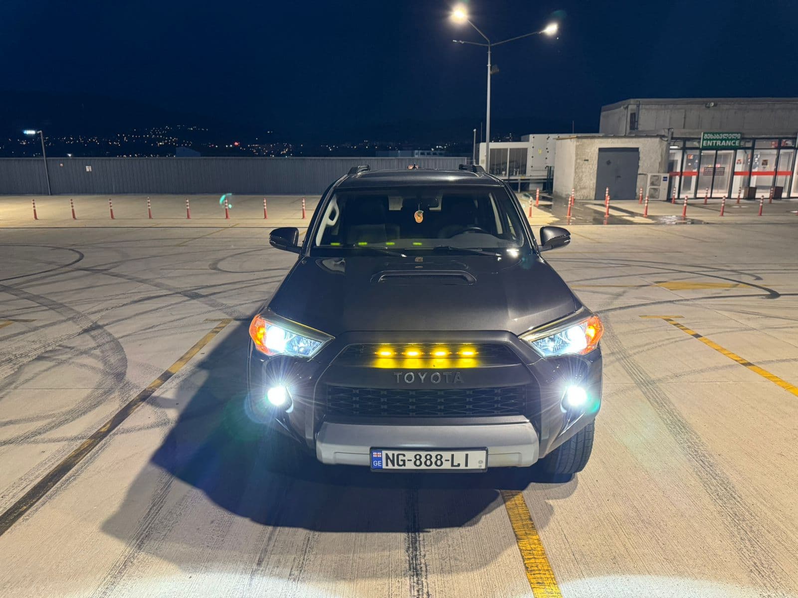 Toyota 4runner 2020 view 1