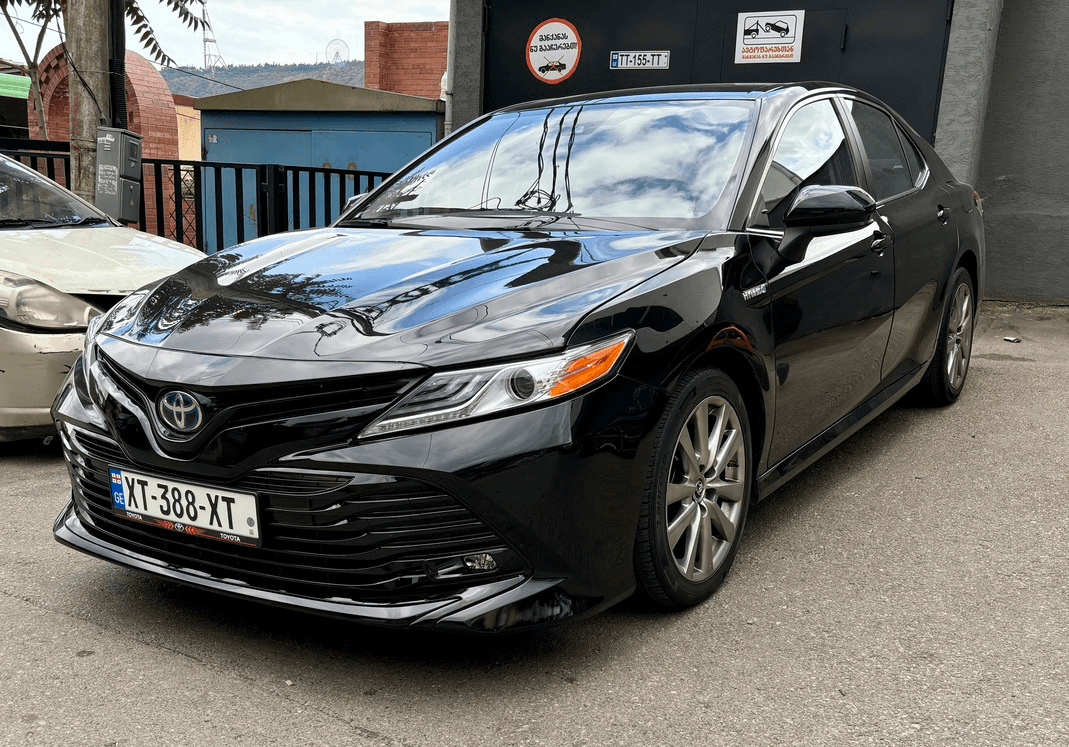 იქირავე TOYOTA CAMRY