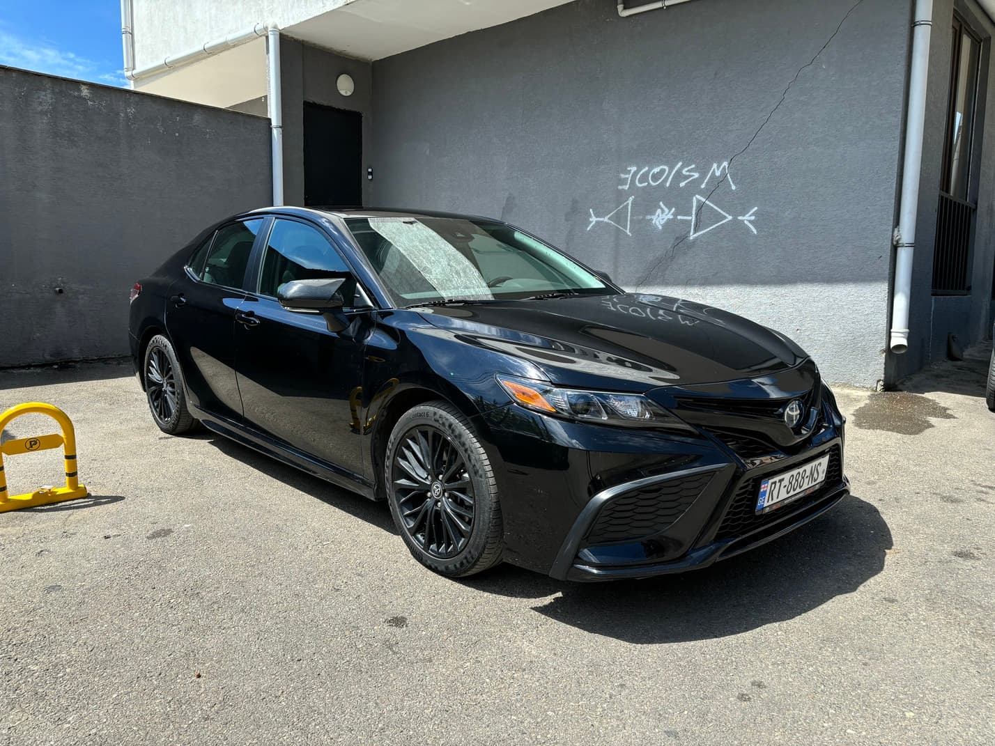 toyota camry 2022 view 2