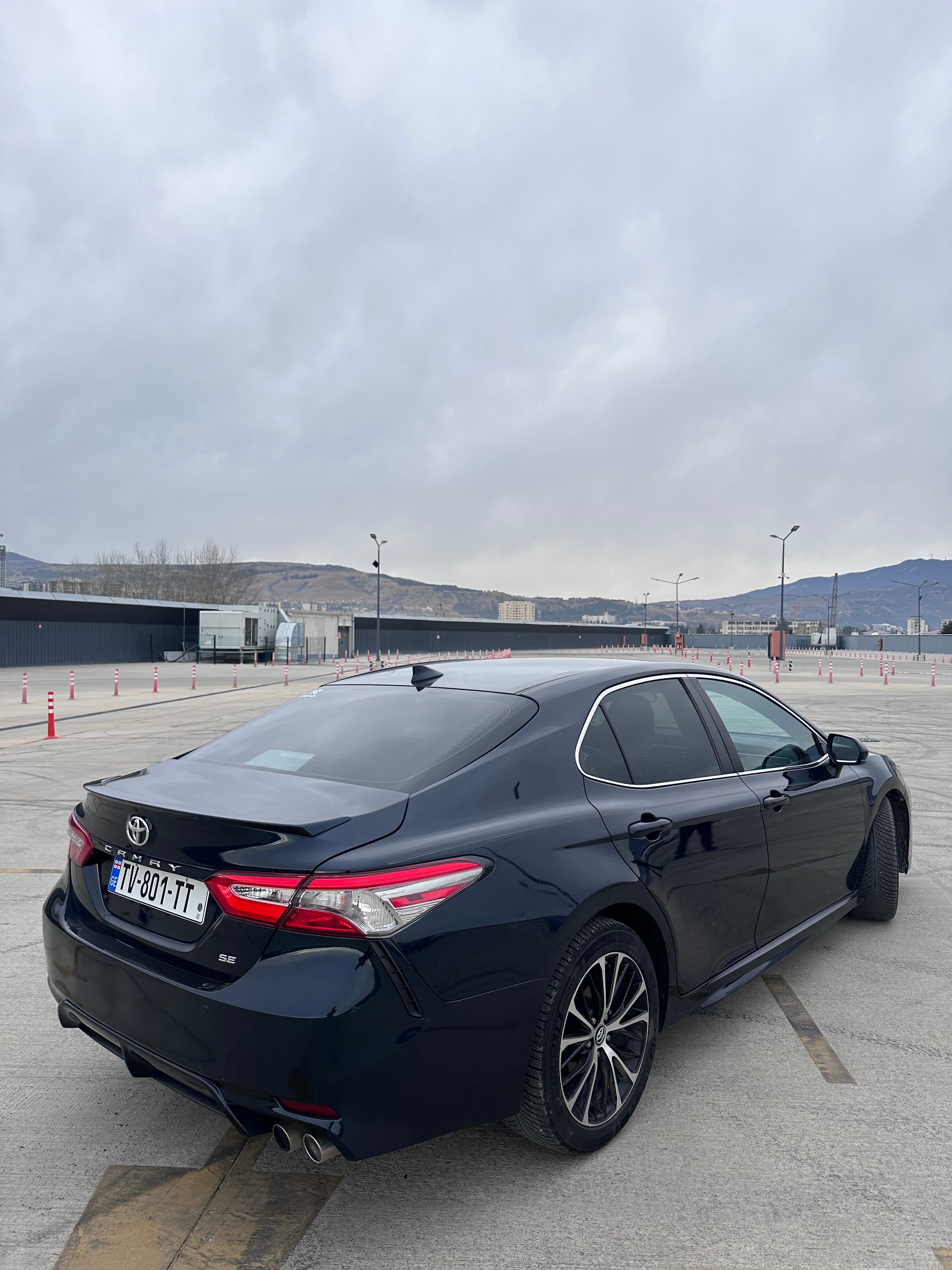 Toyota Camry se 2015 view 3