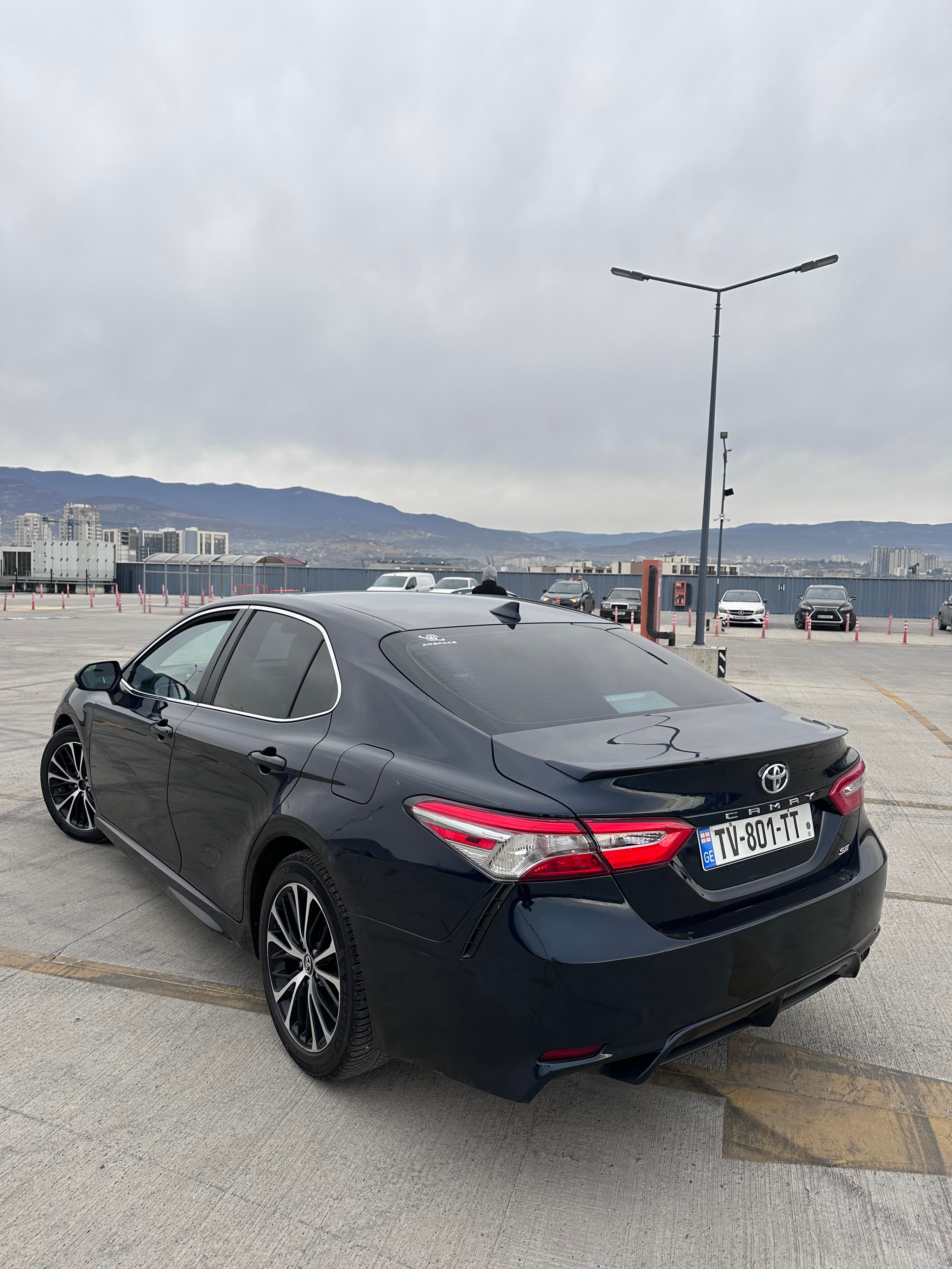 Toyota Camry se 2015 view 4