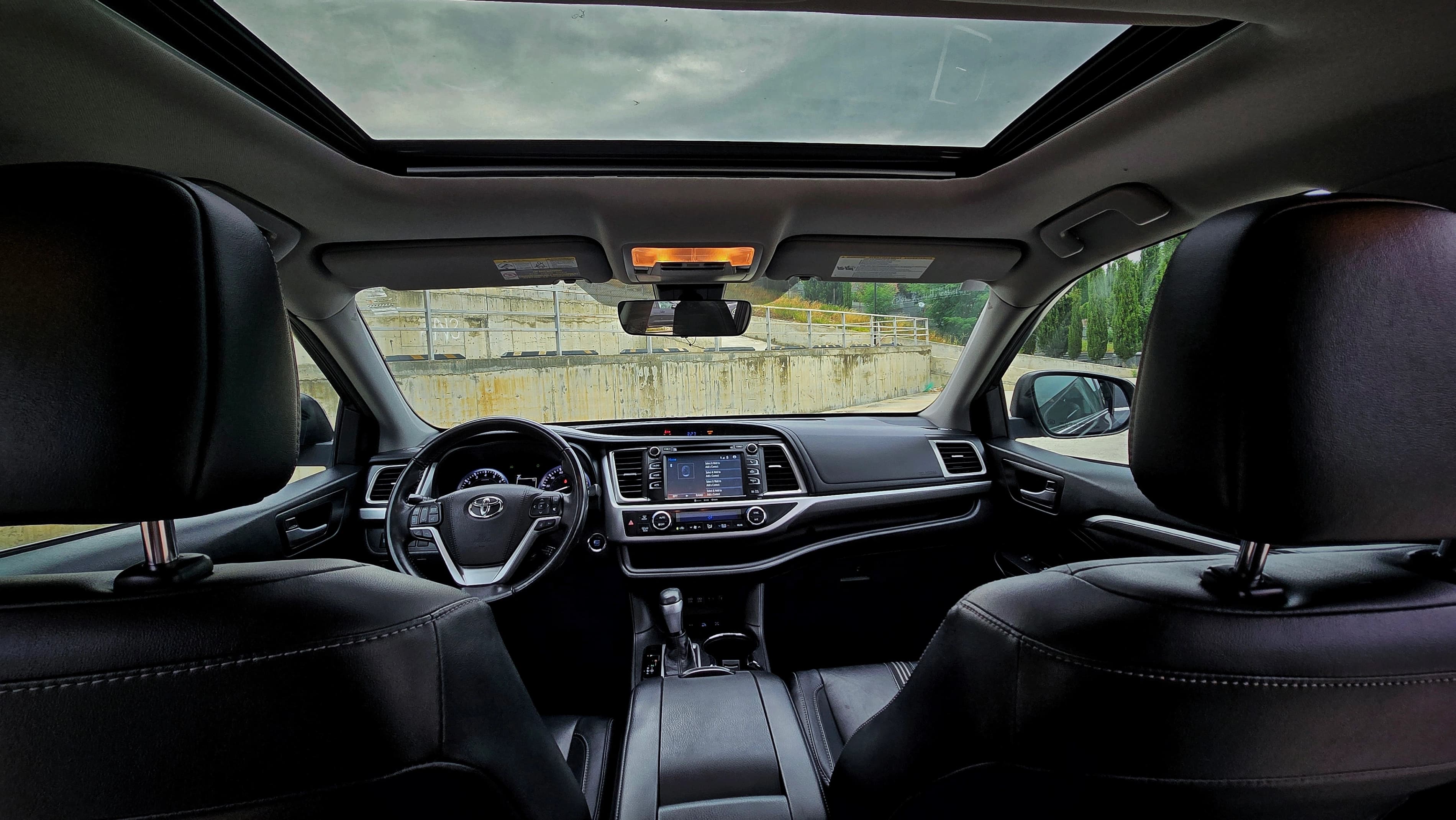 Rent Toyota Highlander  in Tbilisi — photo 3