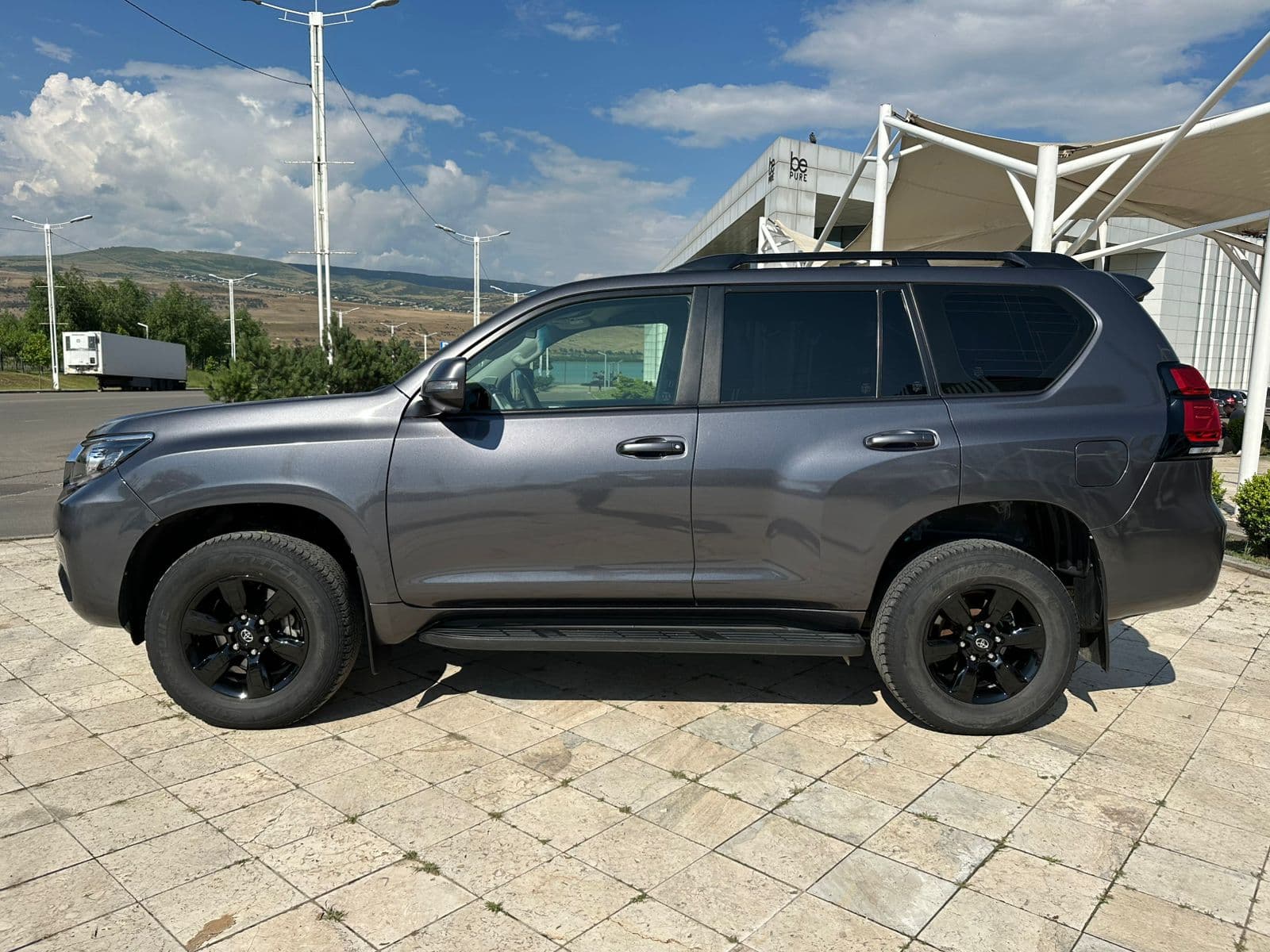 Toyota prado 2014 view 6