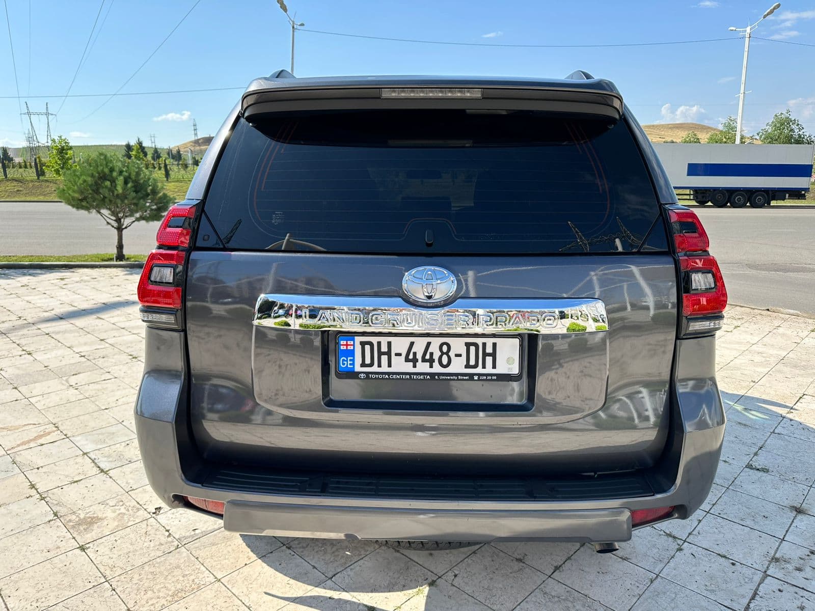 Toyota prado 2014 view 4