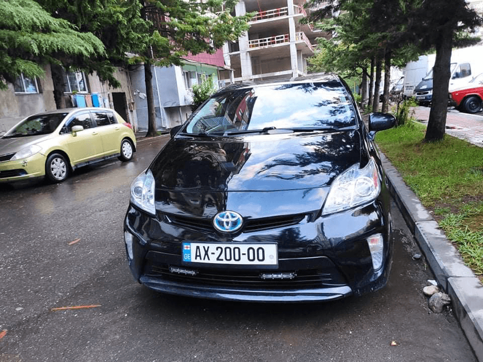 Rent Toyota prius in Batumi — photo 2