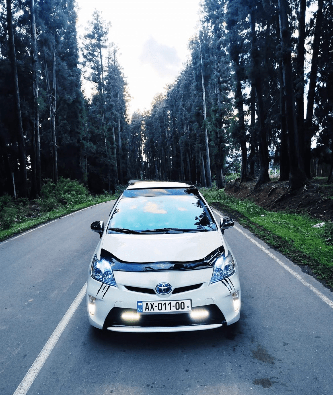 Rent Toyota prius in Batumi — photo 3