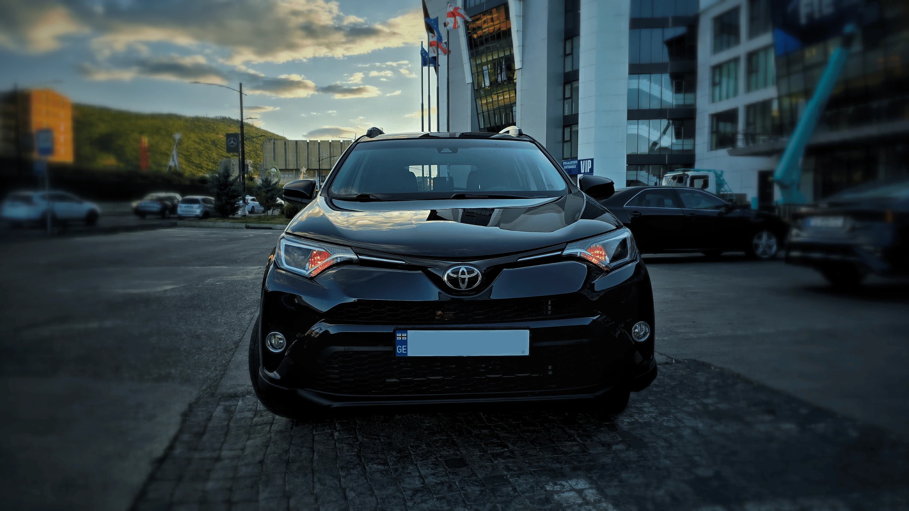 Rent Toyota Rav4 in Tbilisi — photo 2