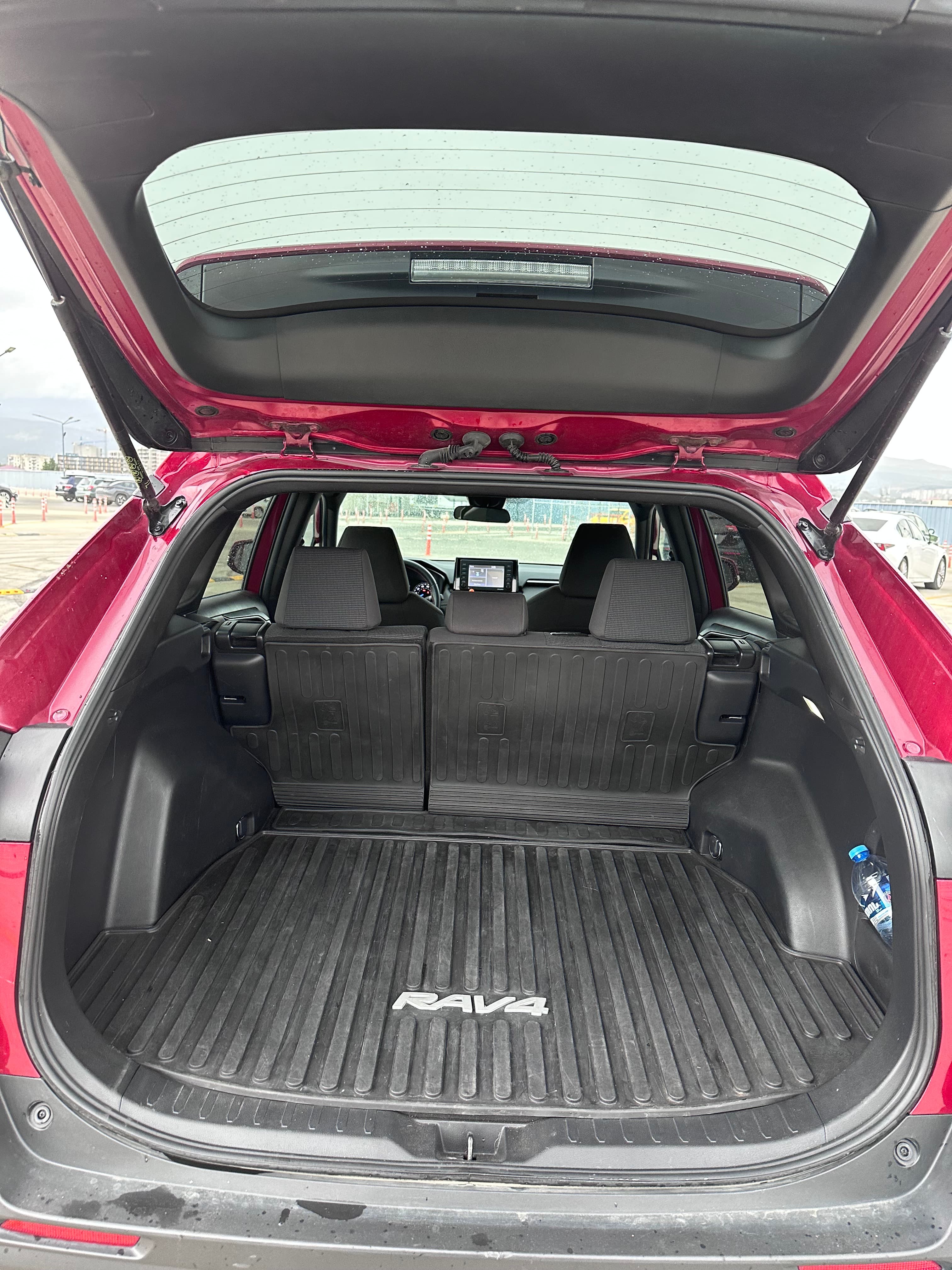 Toyota RAV4 Hybrid 2015 view 7