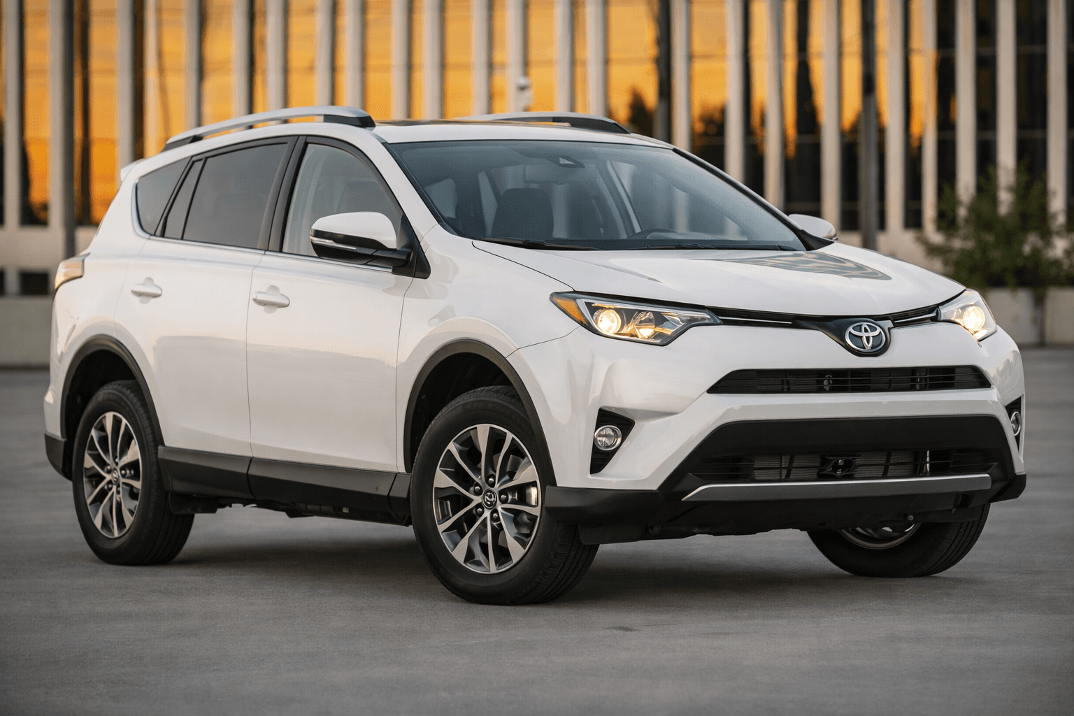 TOYOTA RAV4 HYBRID